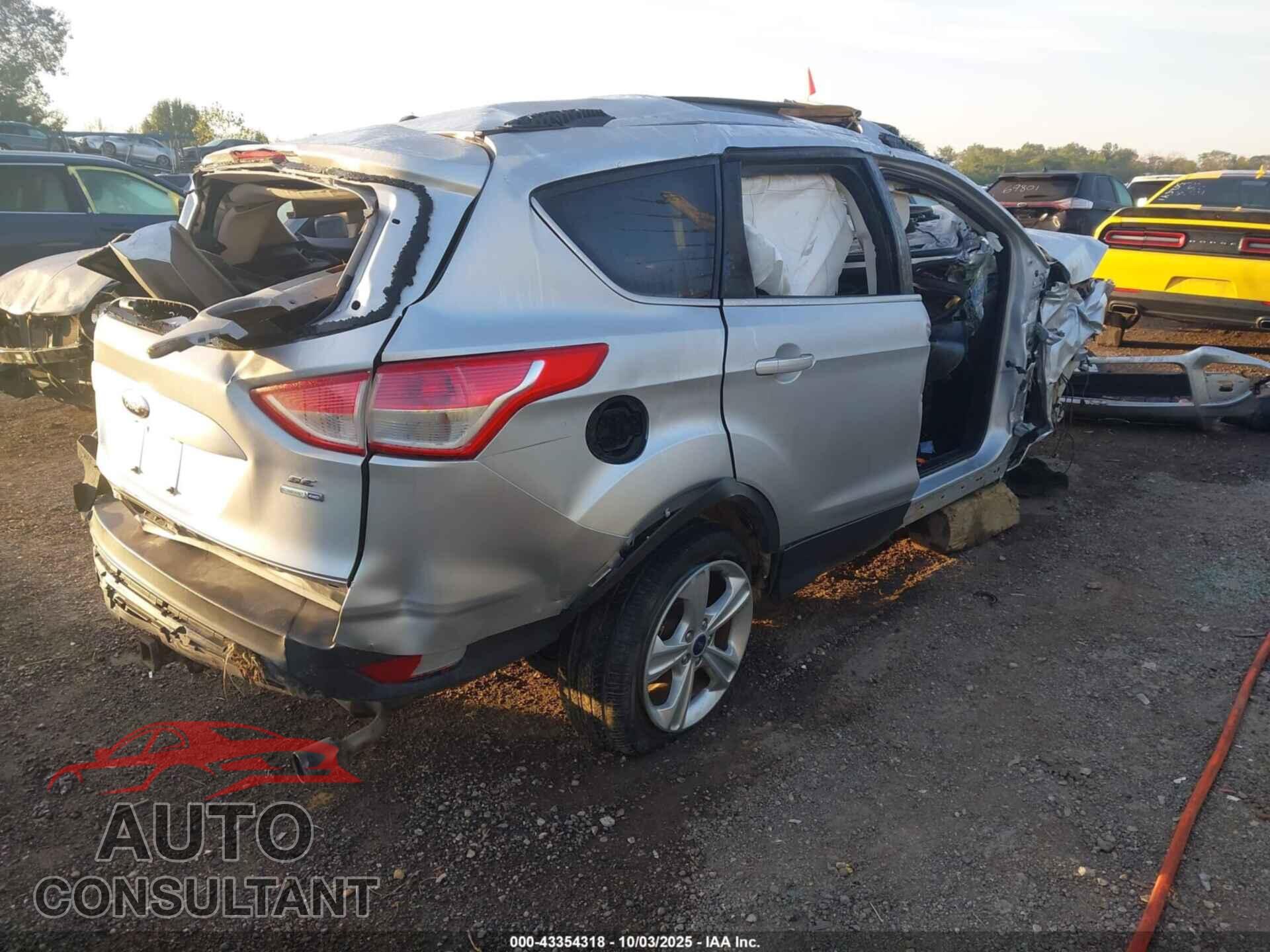 FORD ESCAPE 2013 - 1FMCU9G95DUD08575