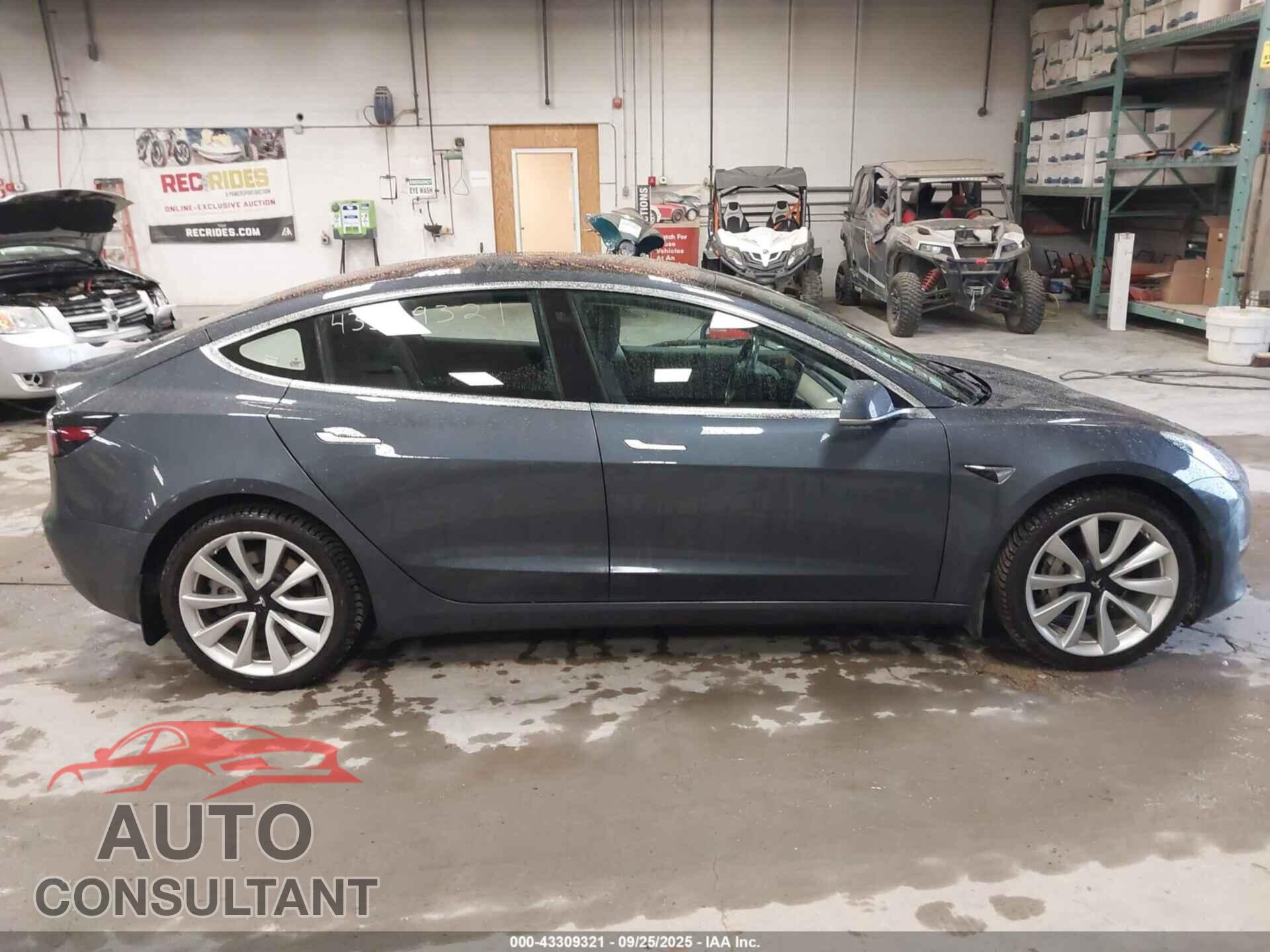 TESLA MODEL 3 2018 - 5YJ3E1EA3JF035592