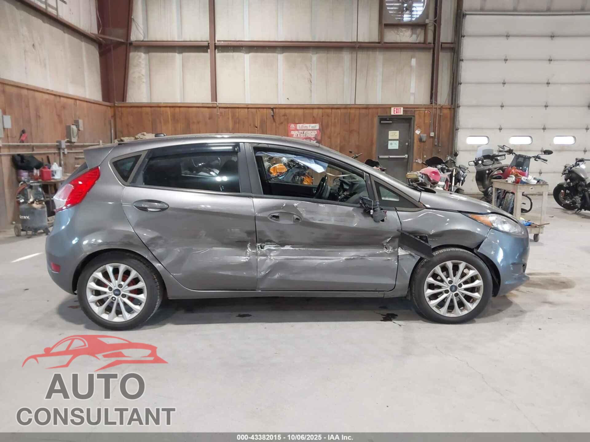 FORD FIESTA 2014 - 3FADP4EJ4EM102000