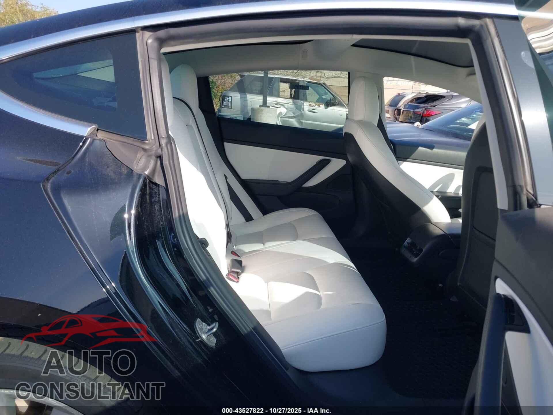 TESLA MODEL 3 2019 - 5YJ3E1EA0KF302432