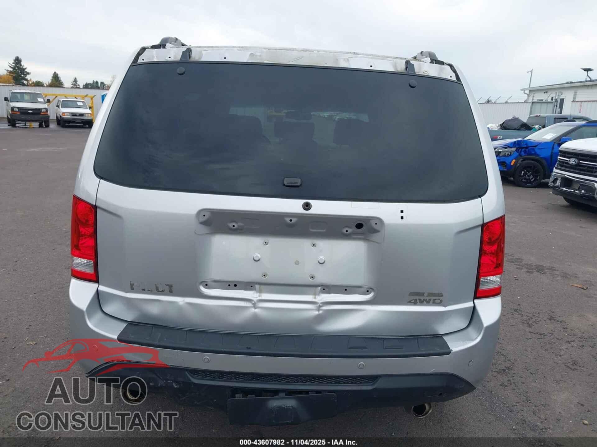 HONDA PILOT 2013 - 5FNYF4H97DB064748