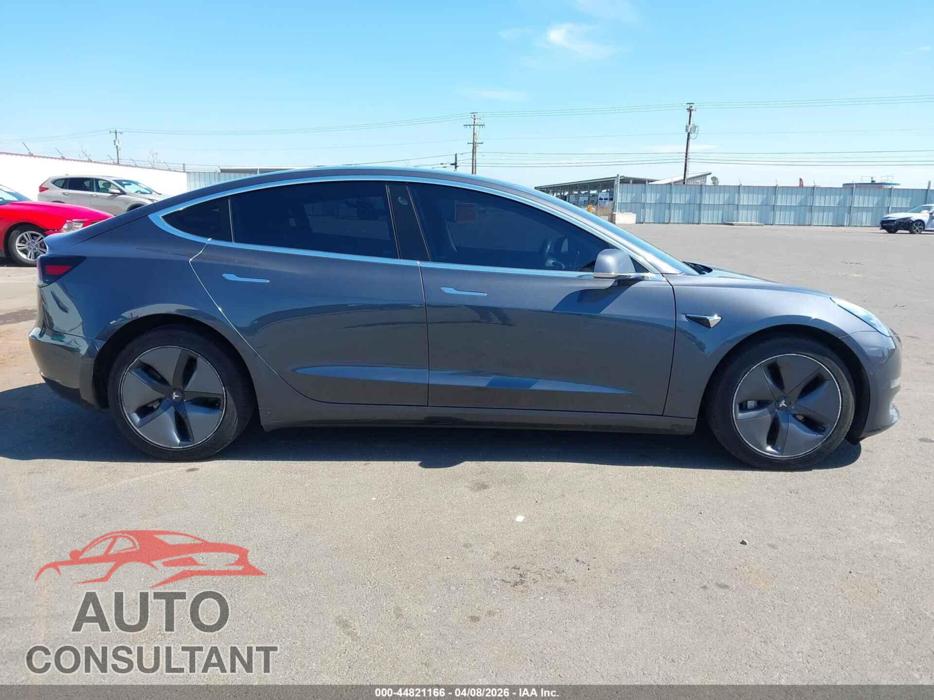 TESLA MODEL 3 2019 - 5YJ3E1EB2KF144815