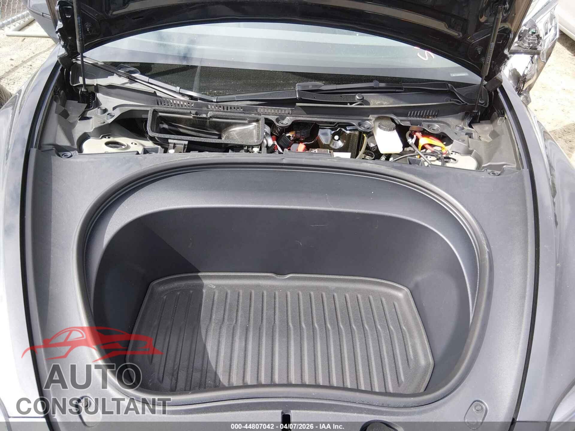 TESLA MODEL 3 2025 - 5YJ3E1EA0SF011994