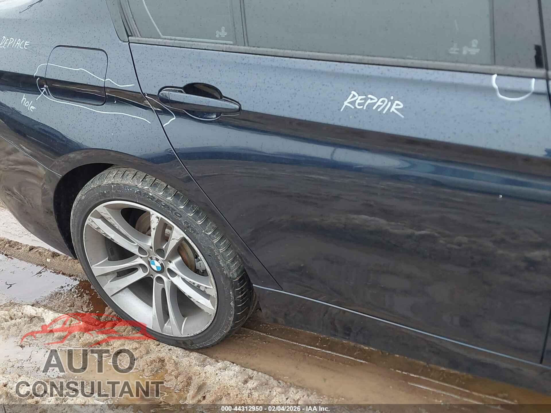 BMW 328I 2016 - WBA8E3G58GNU05296