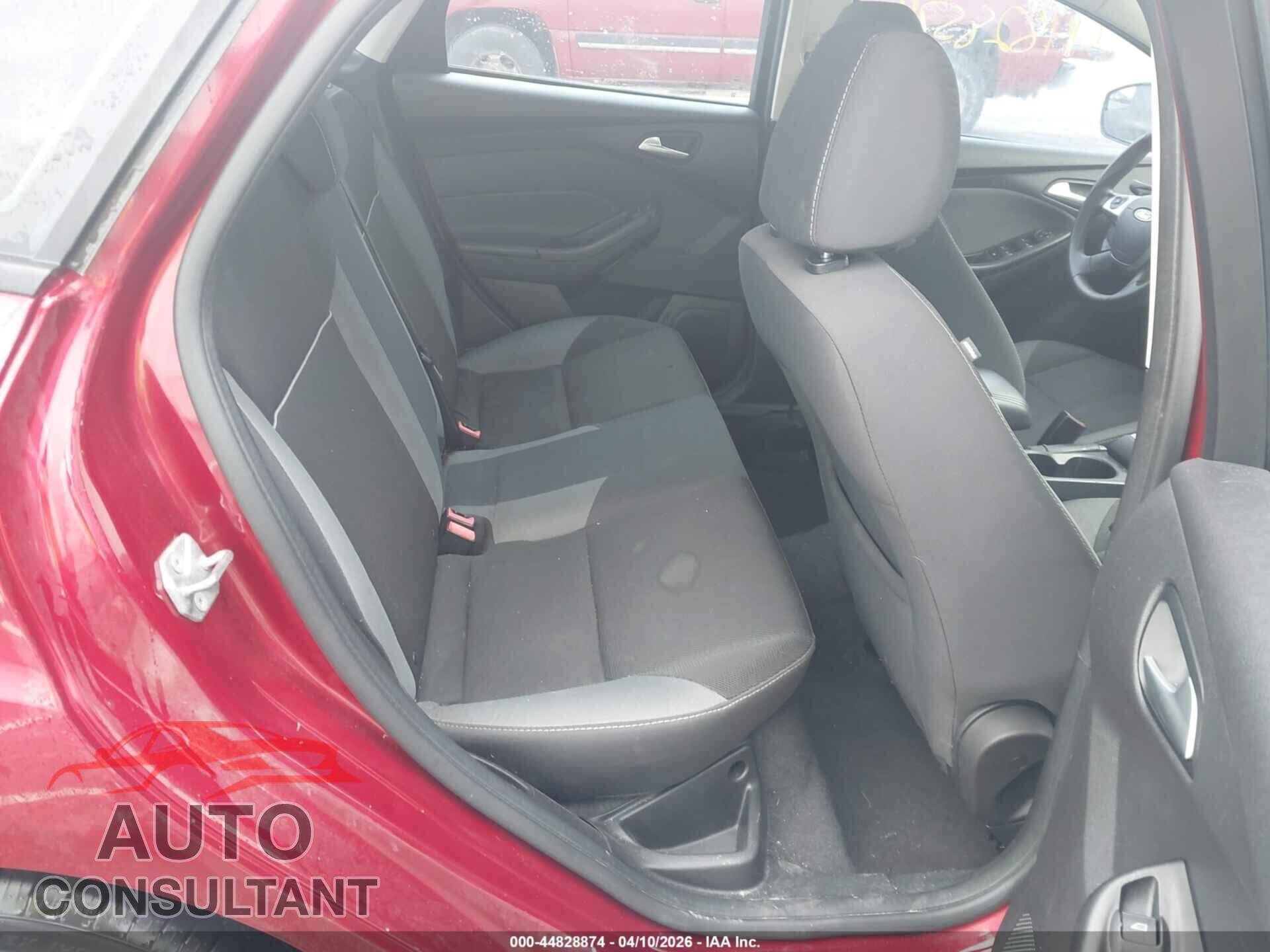 FORD FOCUS 2014 - 1FADP3F25EL370959
