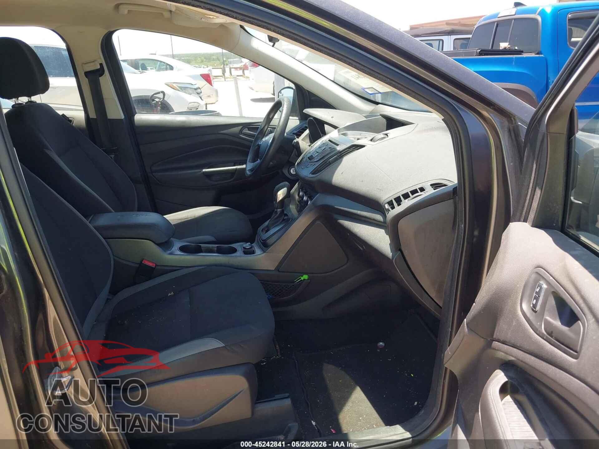 FORD ESCAPE 2016 - 1FMCU0F71GUB46945