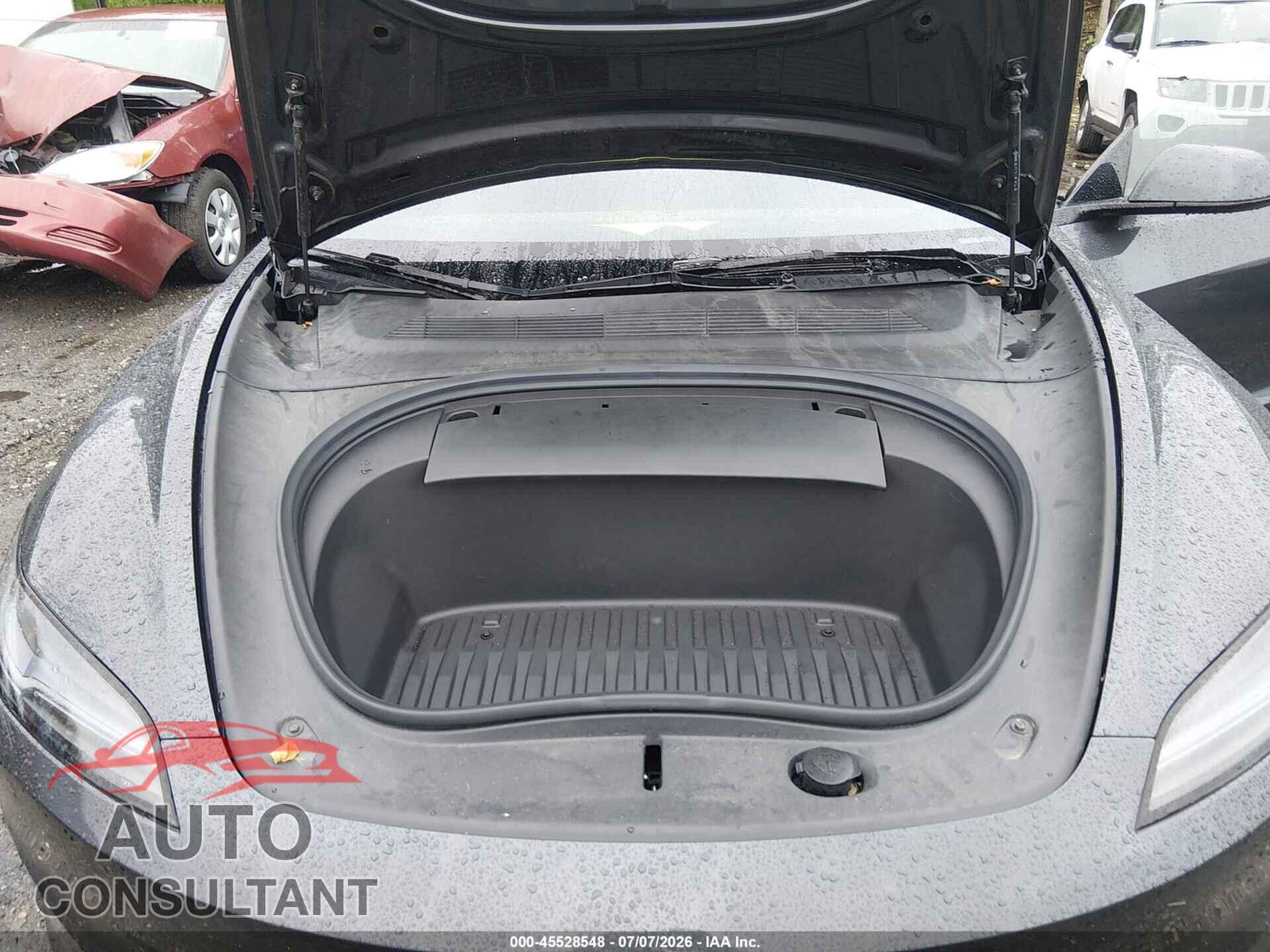 TESLA MODEL 3 2024 - 5YJ3E1EA2RF721103
