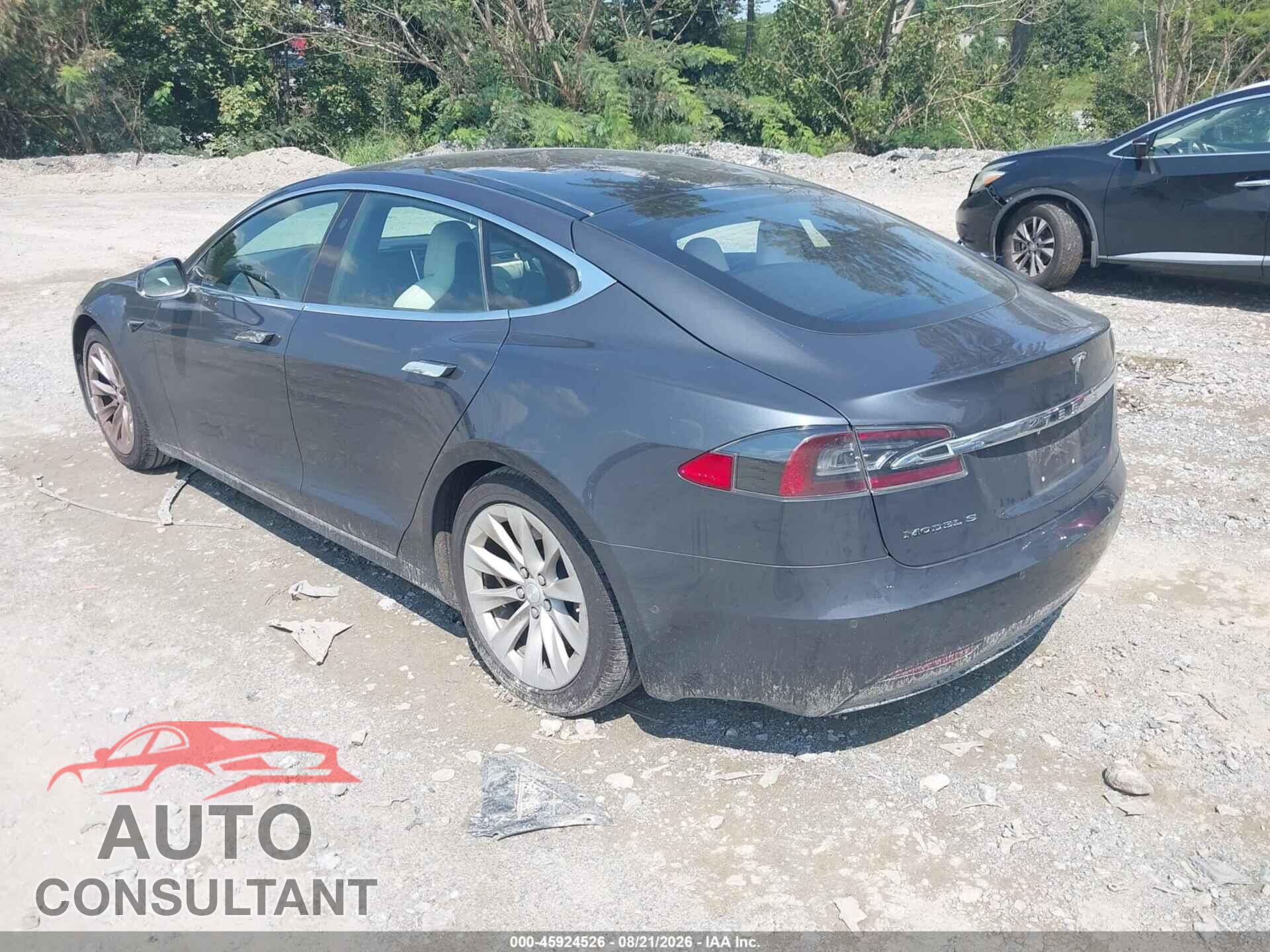 TESLA MODEL S 2017 - 5YJSA1E2XHF215386
