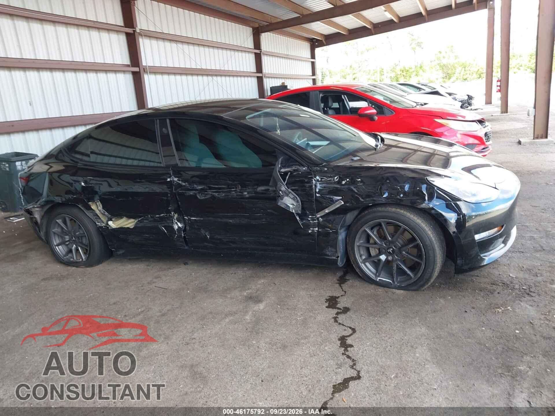 TESLA MODEL 3 2021 - 5YJ3E1EA5MF045609