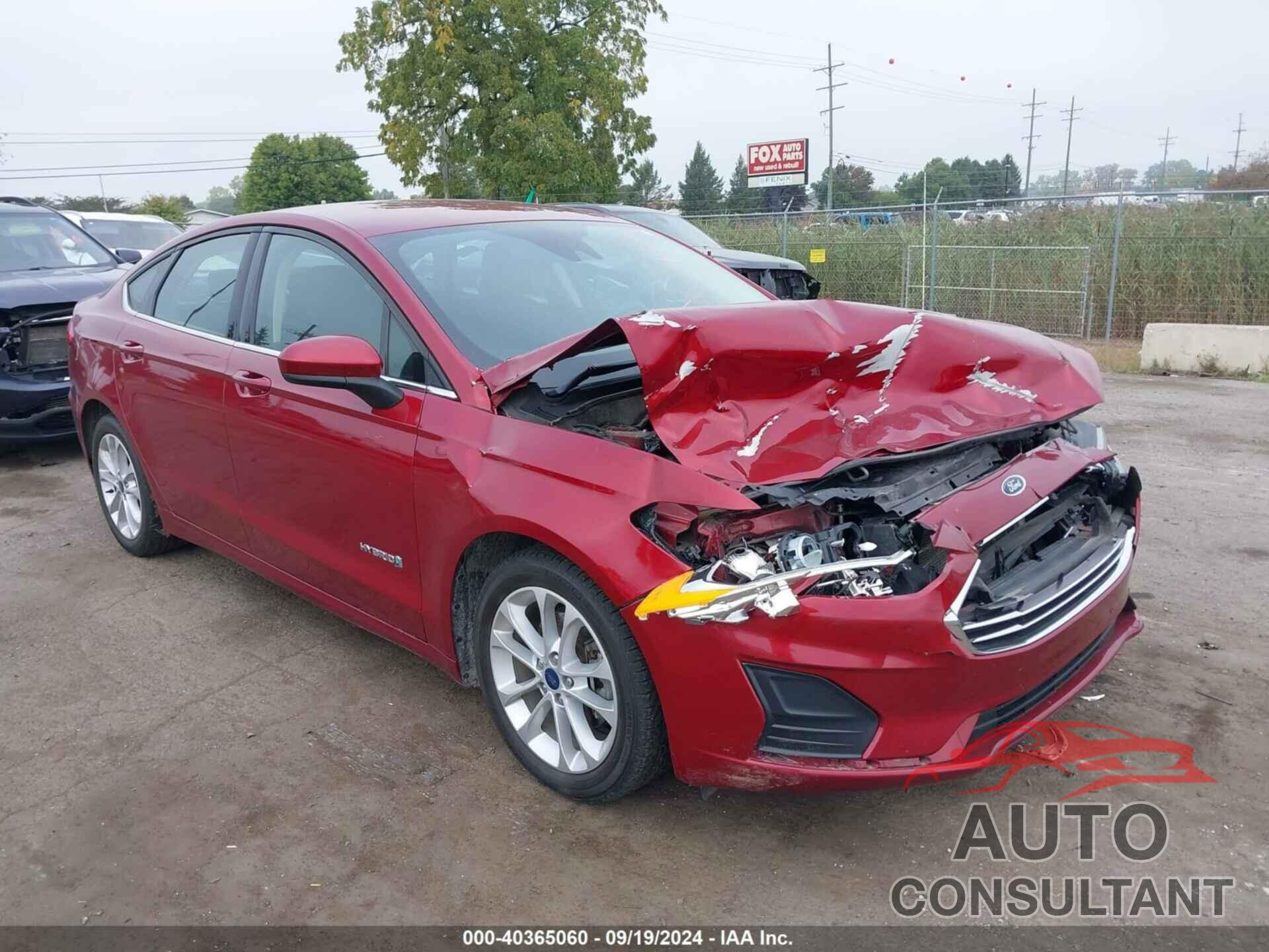 FORD FUSION HYBRID 2019 - 3FA6P0LU5KR197972