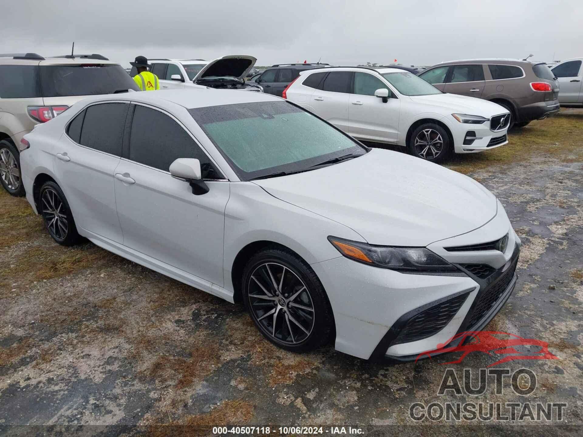 TOYOTA CAMRY 2024 - 4T1G11AK9RU217775