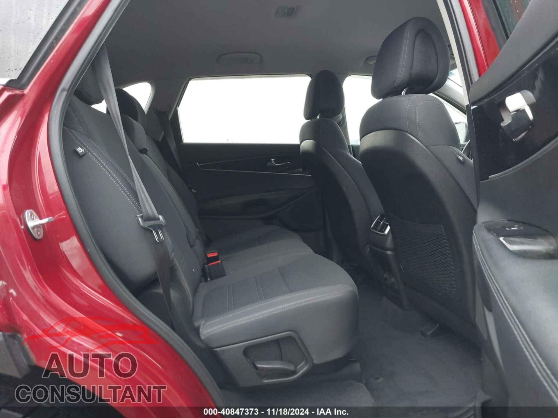 KIA SORENTO 2017 - 5XYPGDA59HG192004