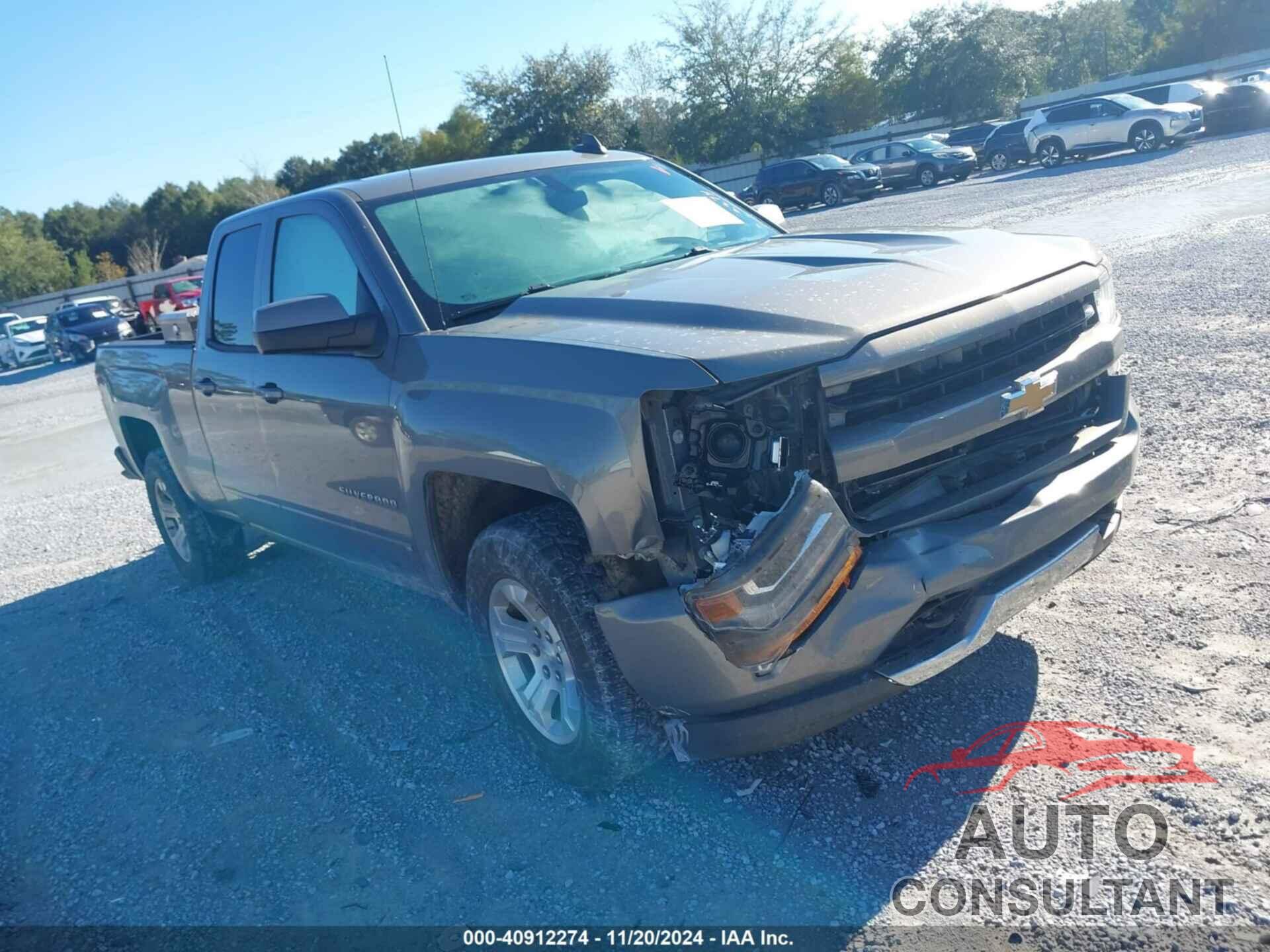 CHEVROLET SILVERADO 1500 2017 - 1GCVKREC2HZ193654