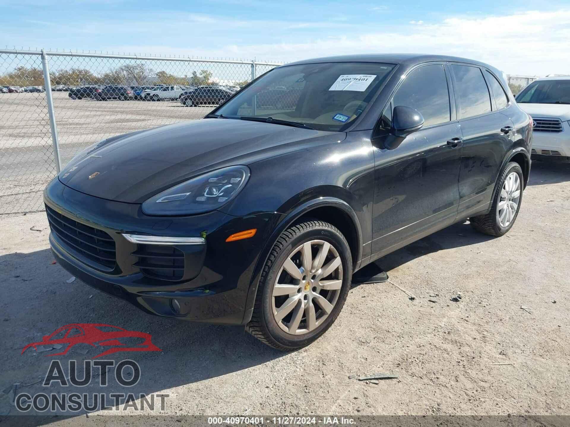 PORSCHE CAYENNE 2017 - WP1AA2A23HKA82561