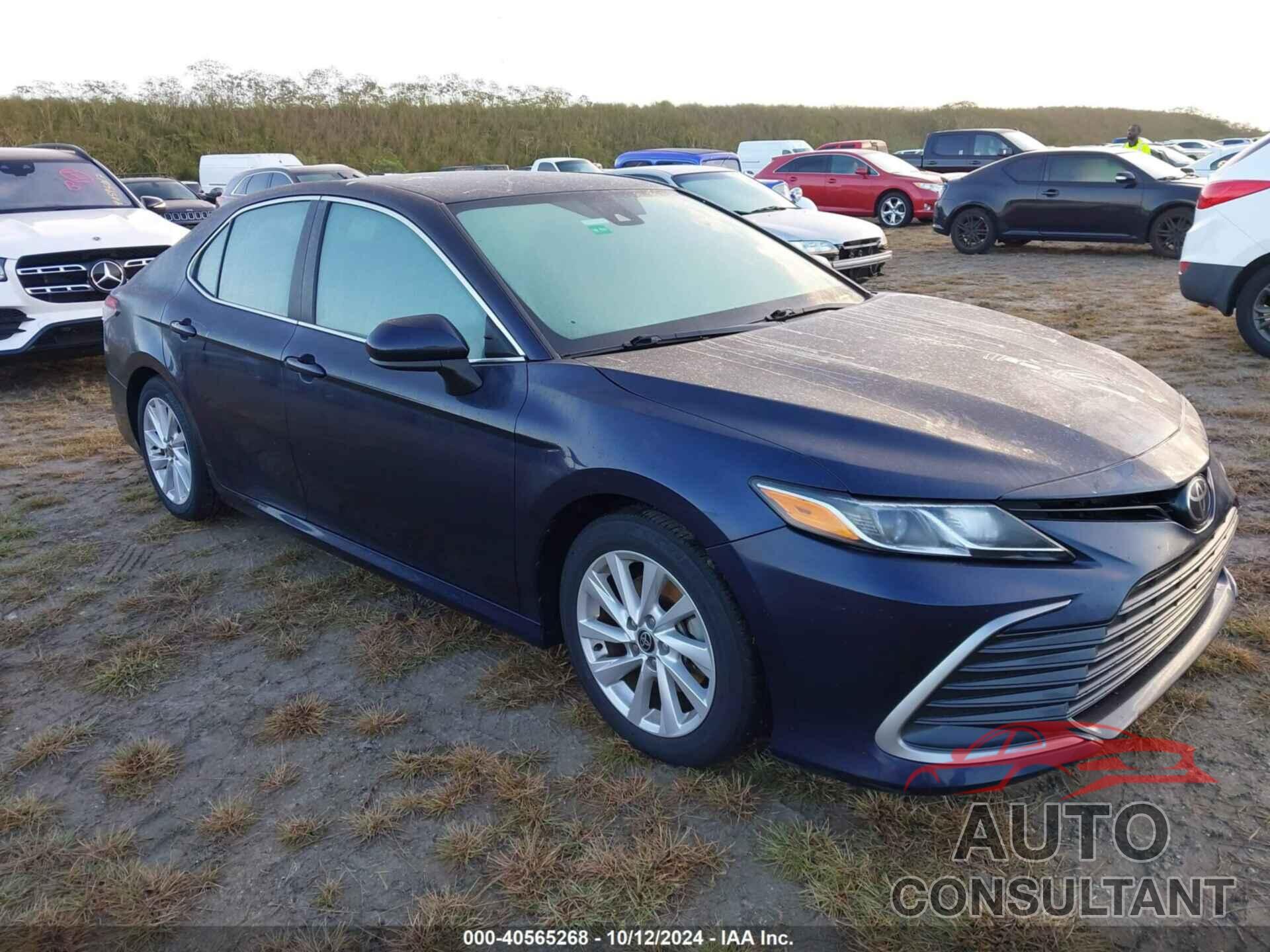 TOYOTA CAMRY 2021 - 4T1C11AK2MU470296