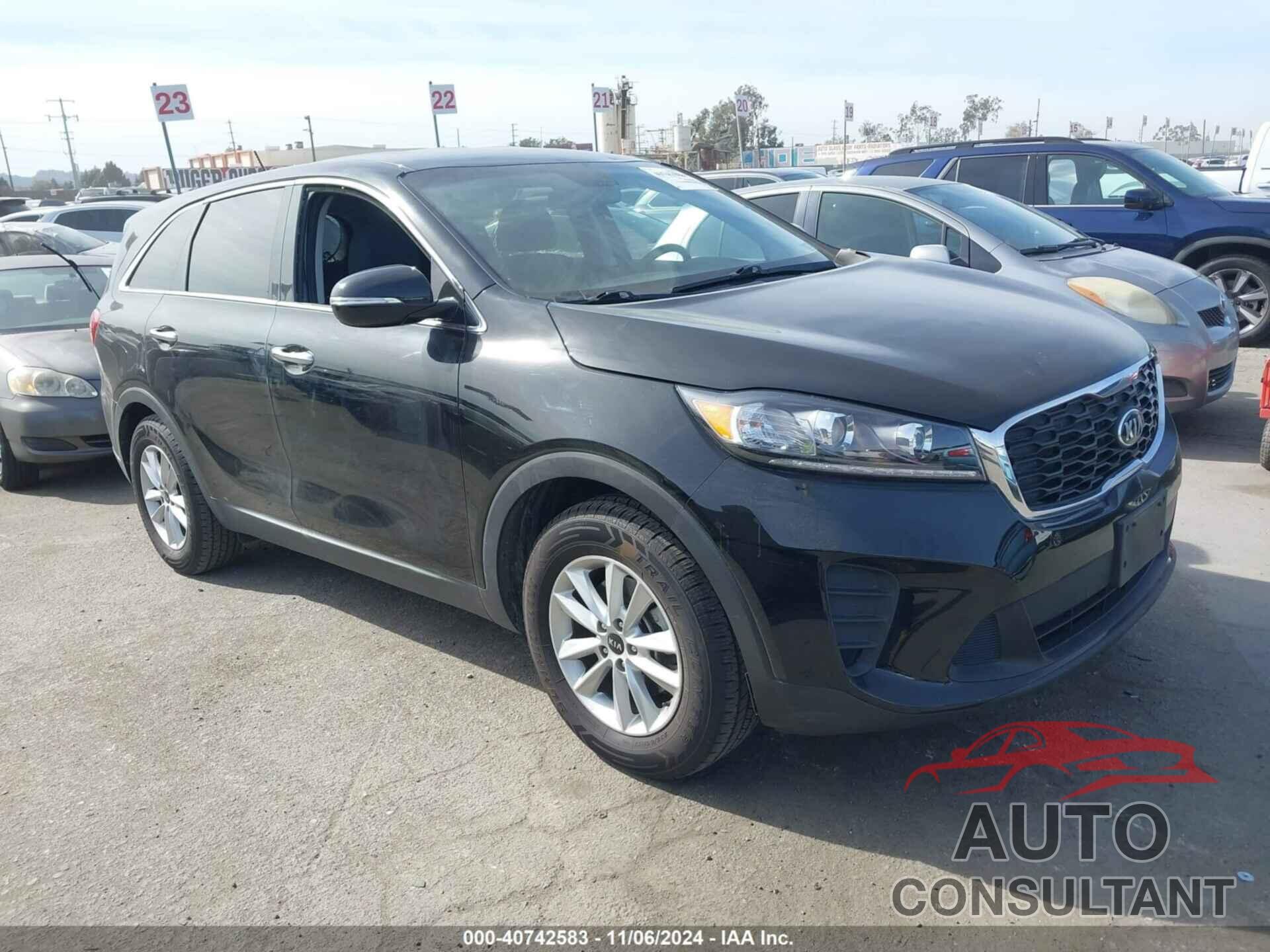 KIA SORENTO 2019 - 5XYPG4A37KG507226