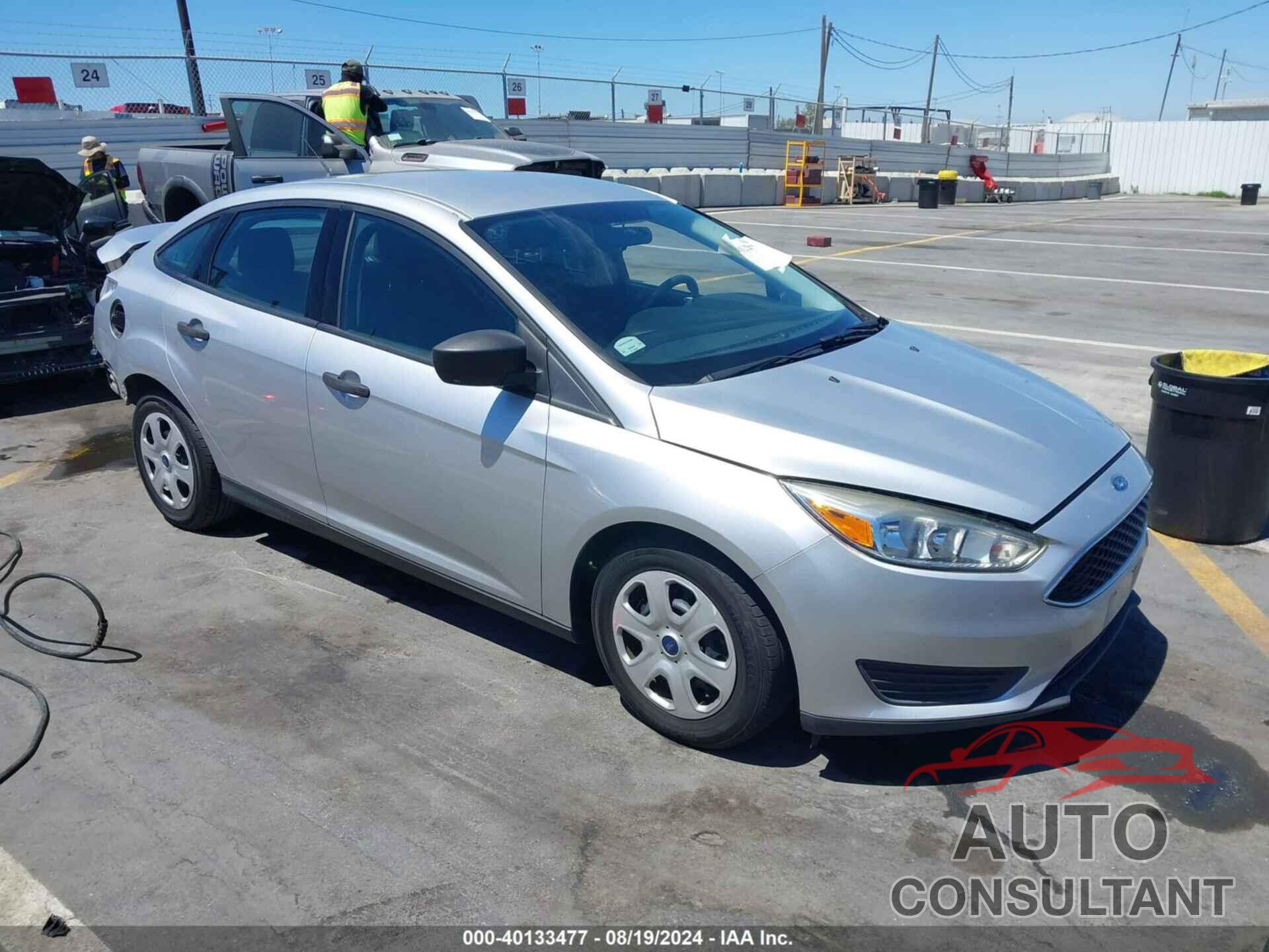 FORD FOCUS 2017 - 1FADP3E21HL219719