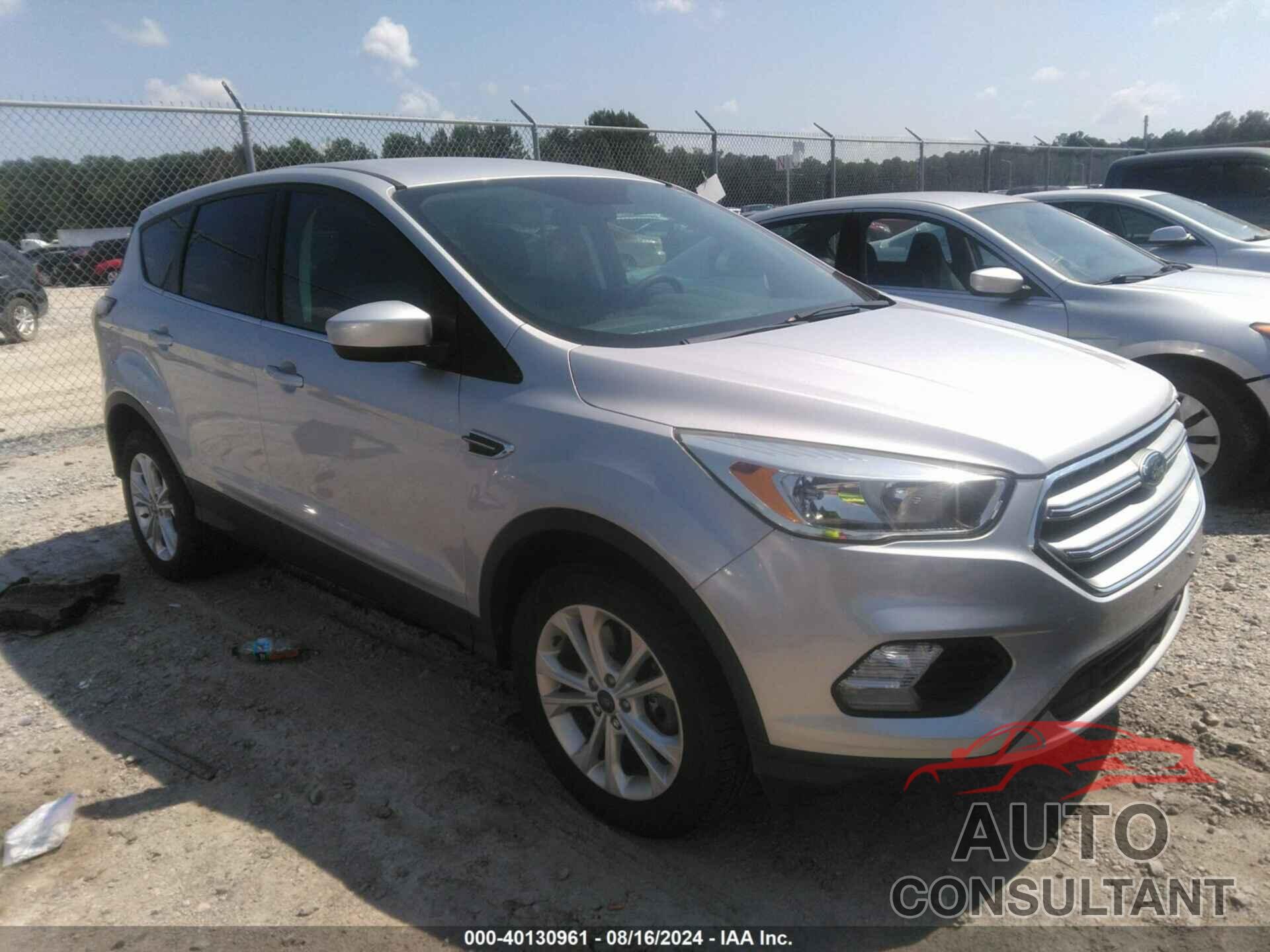 FORD ESCAPE 2017 - 1FMCU9GDXHUC92142