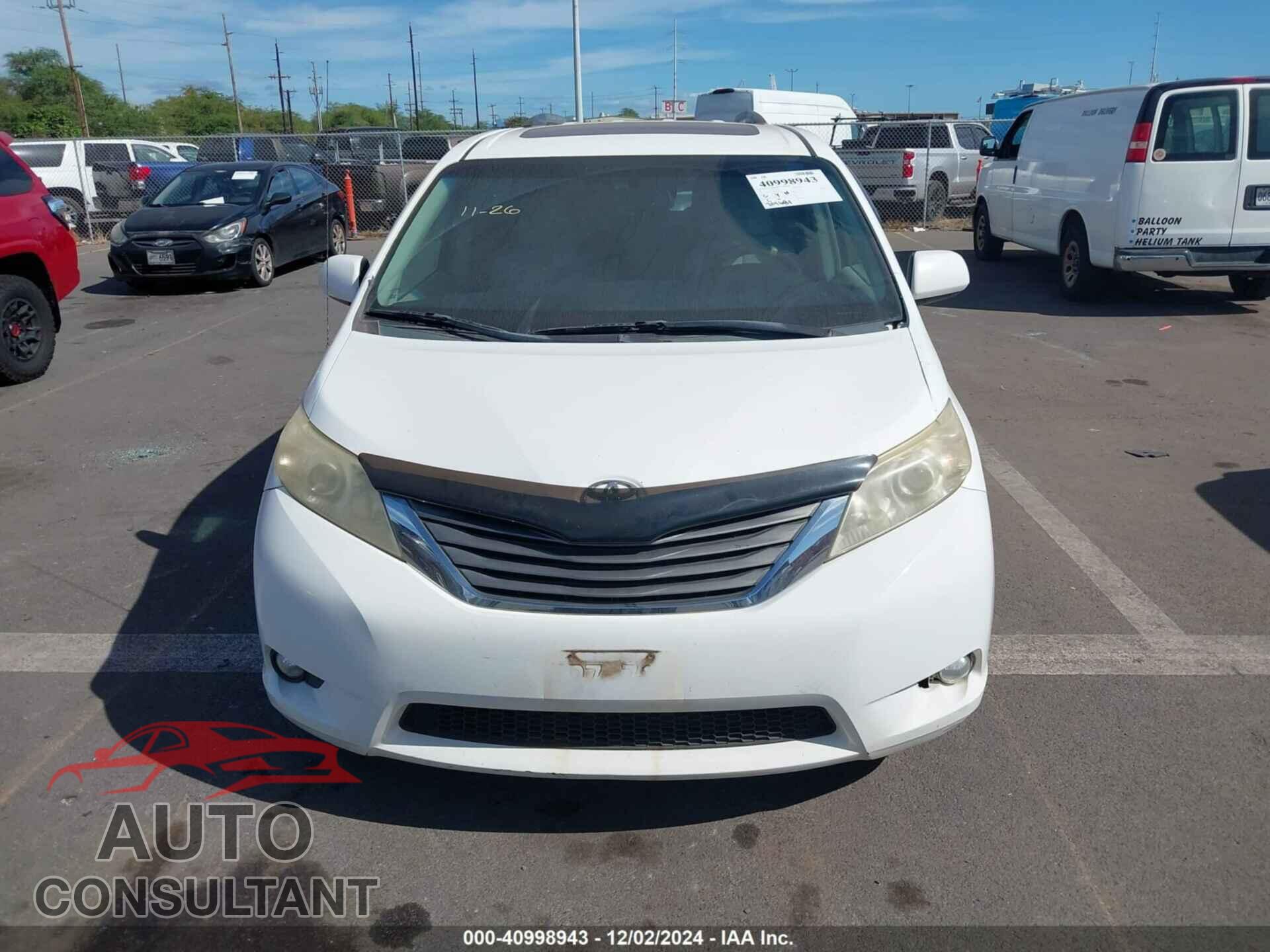 TOYOTA SIENNA 2011 - 5TDYK3DC3BS070076