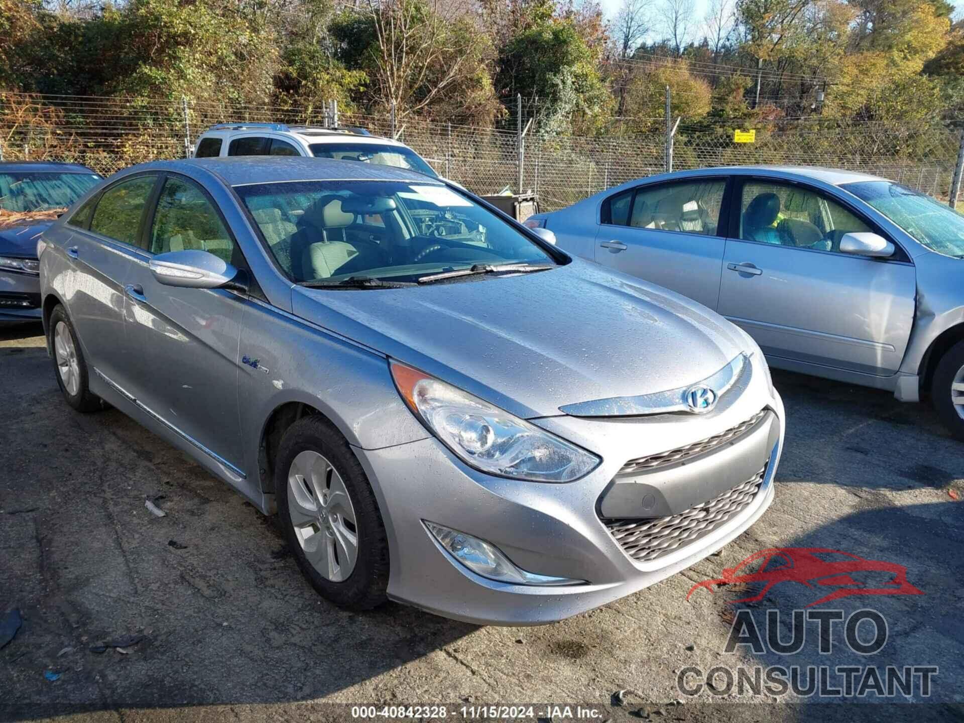 HYUNDAI SONATA HYBRID 2015 - KMHEC4A41FA119986