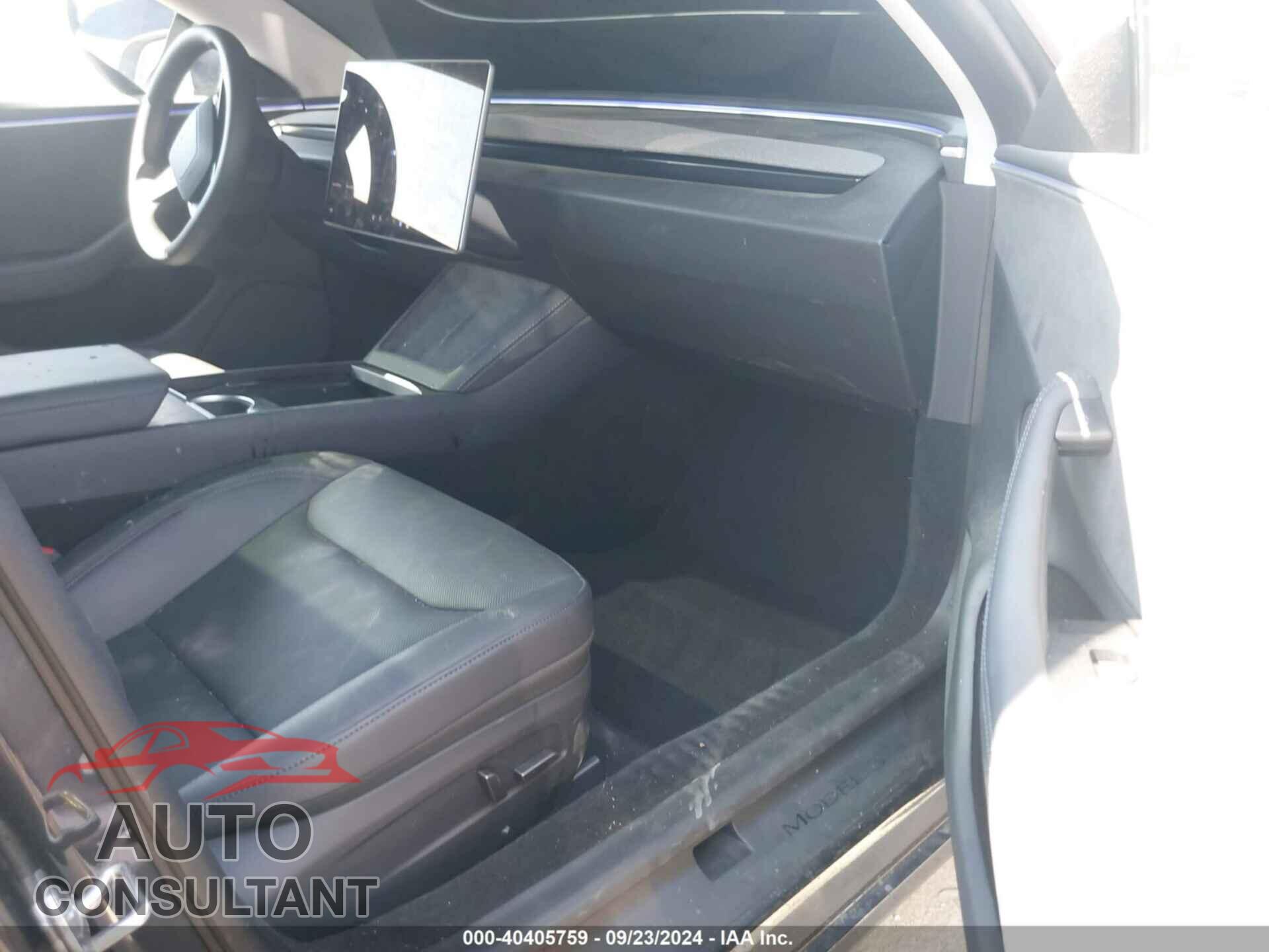 TESLA MODEL 3 2024 - 5YJ3E1EB2RF741859