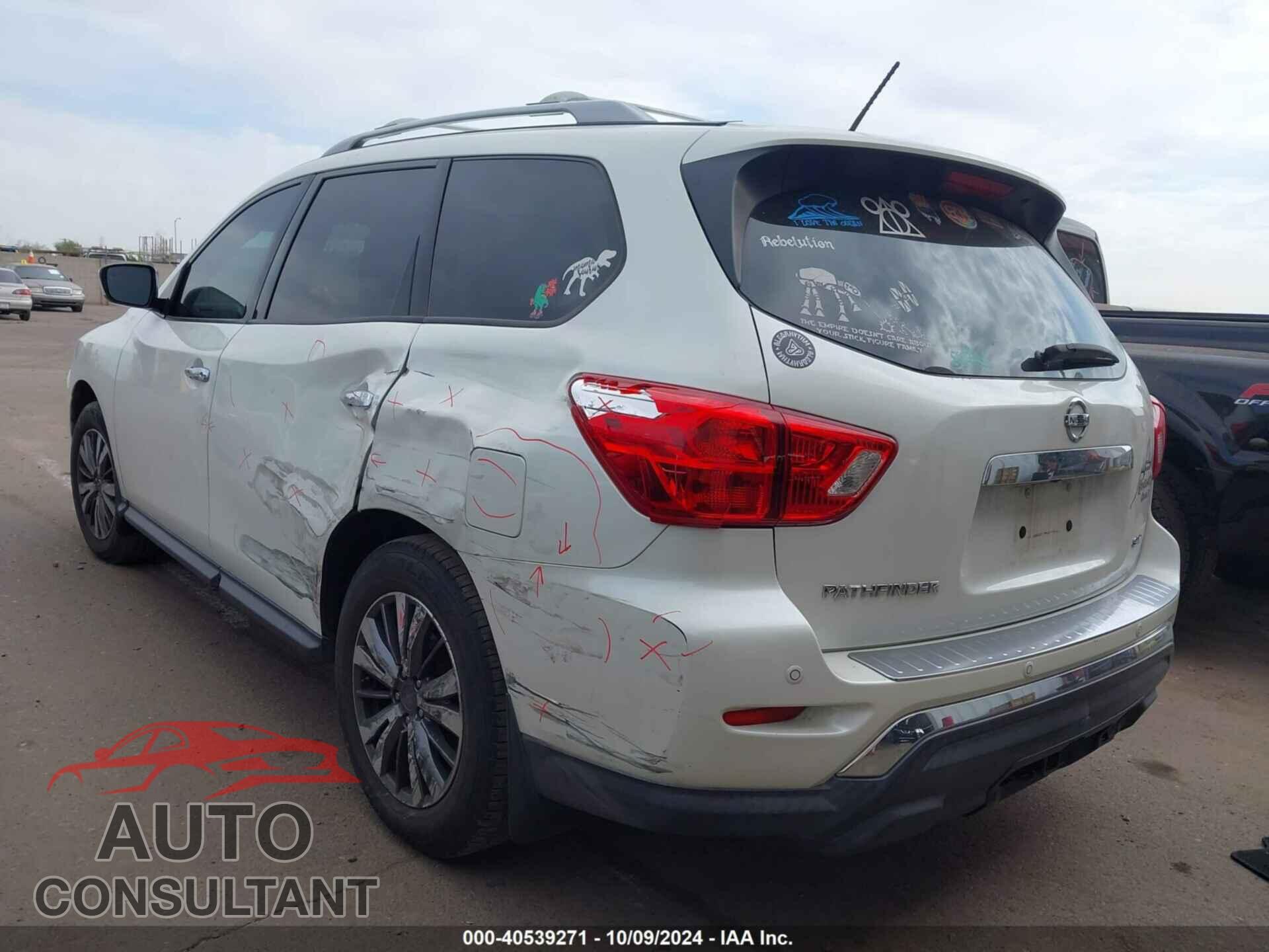 NISSAN PATHFINDER 2017 - 5N1DR2MN0HC630681