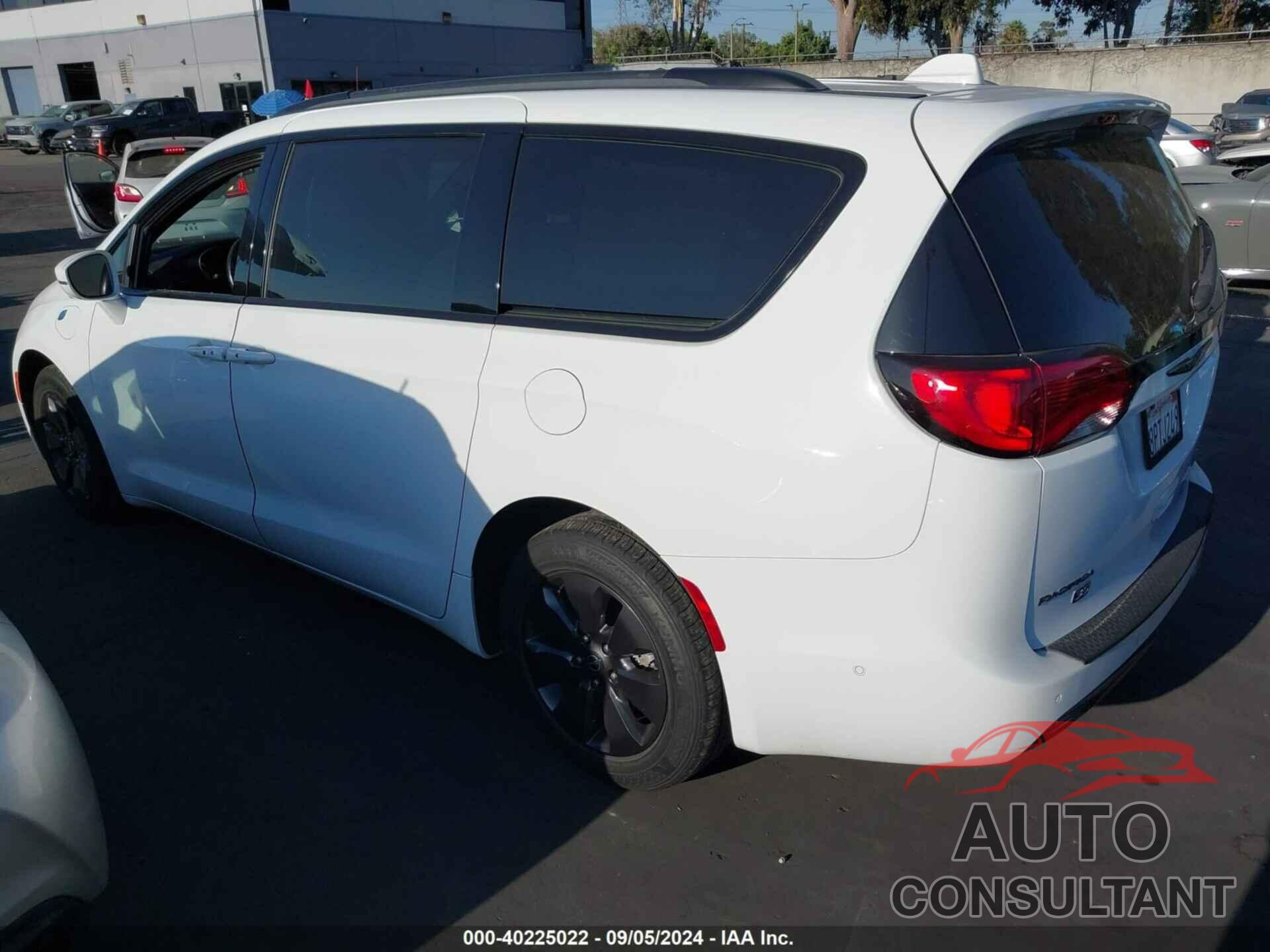 CHRYSLER PACIFICA HYBRID 2020 - 2C4RC1N7XLR134454