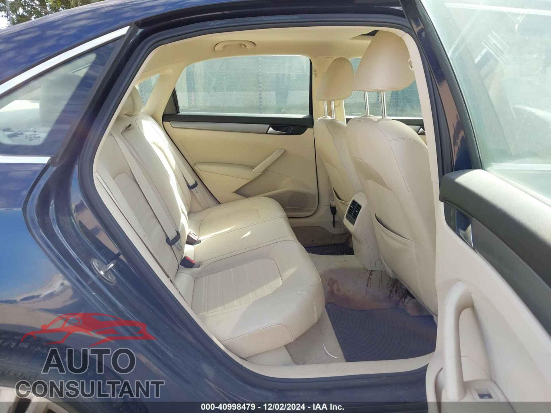 VOLKSWAGEN PASSAT 2015 - 1VWBS7A36FC025896