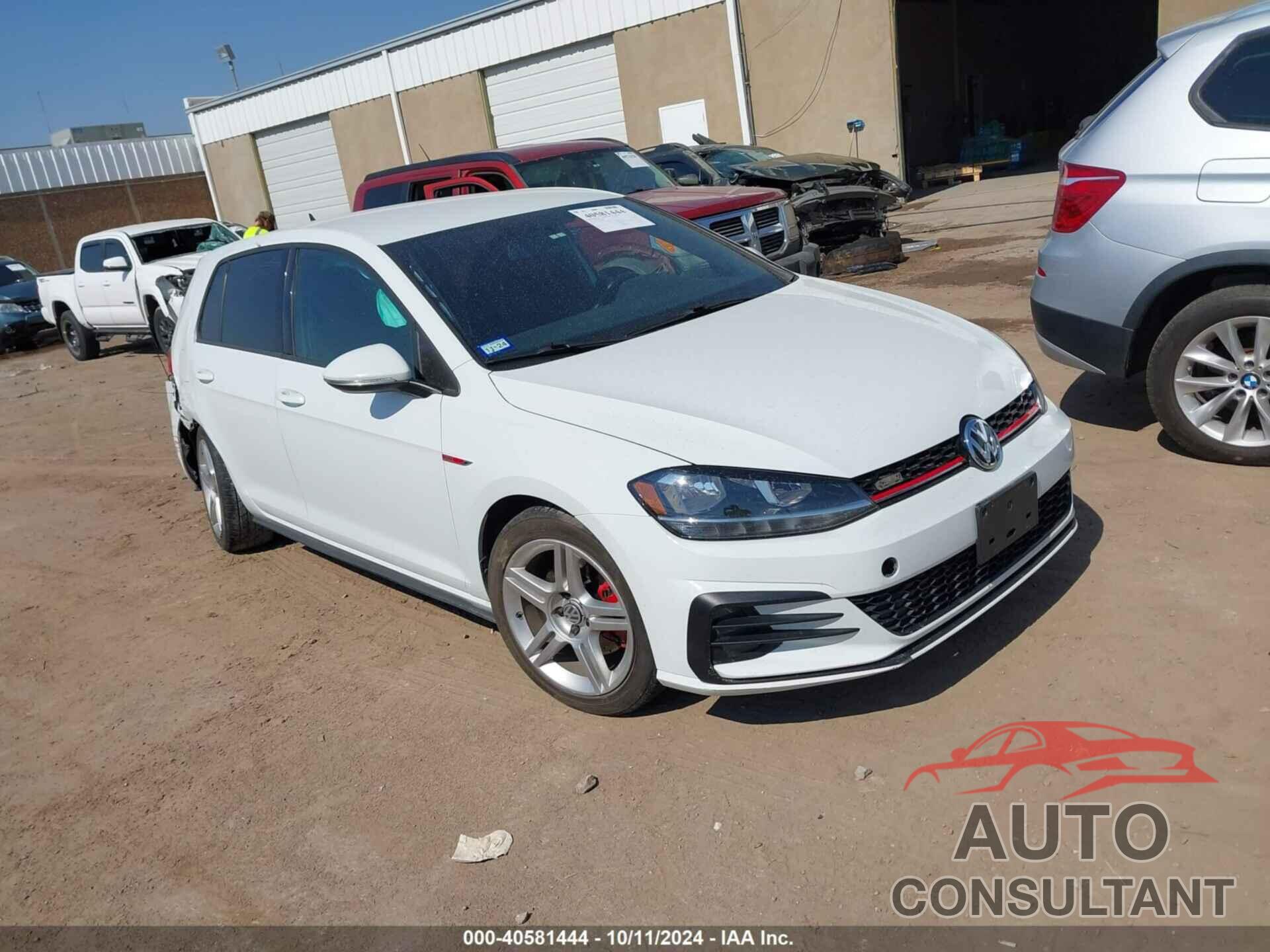 VOLKSWAGEN GOLF GTI 2018 - 3VW547AU5JM297217