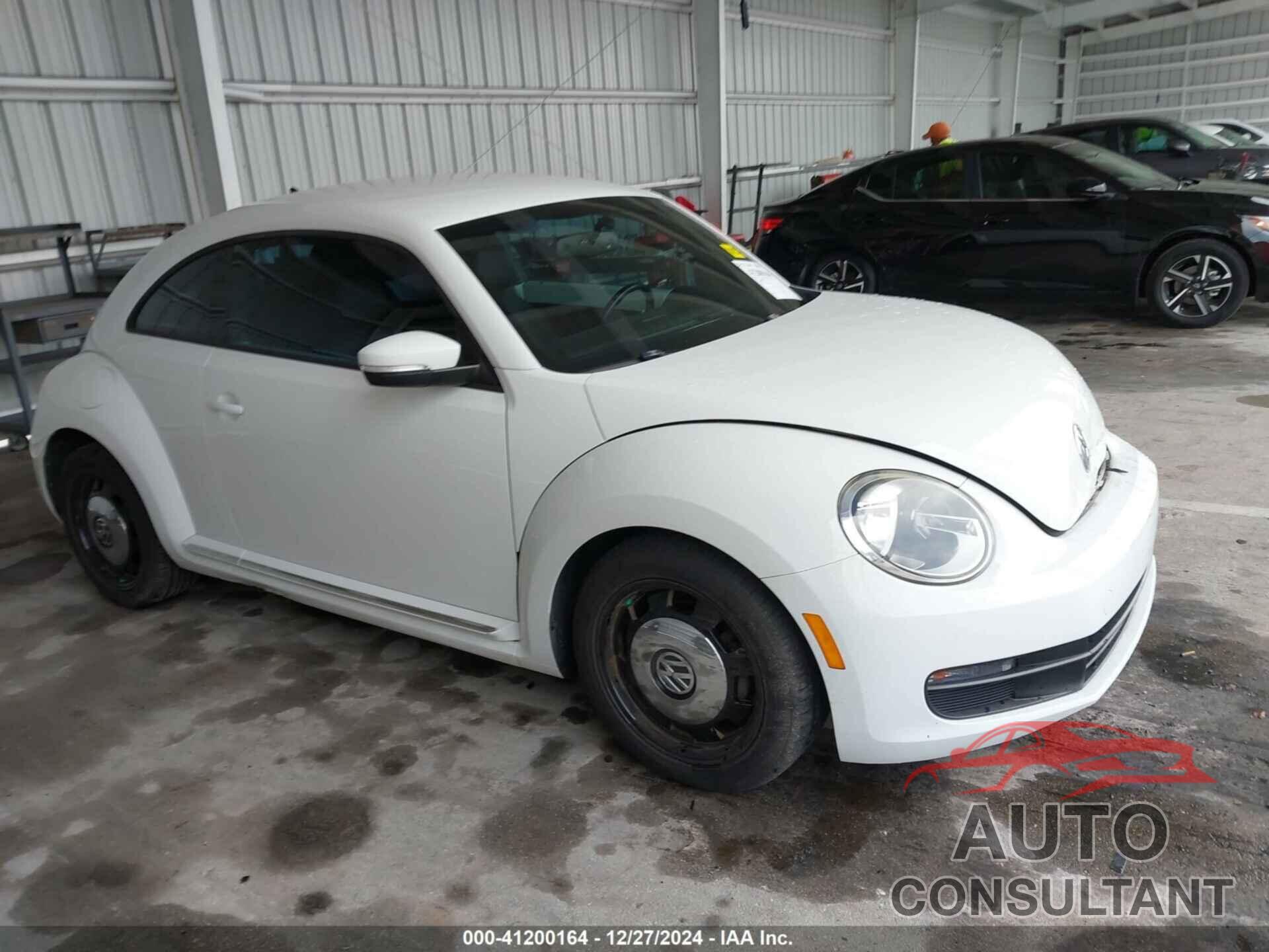 VOLKSWAGEN BEETLE 2015 - 3VWJ17ATXFM642182