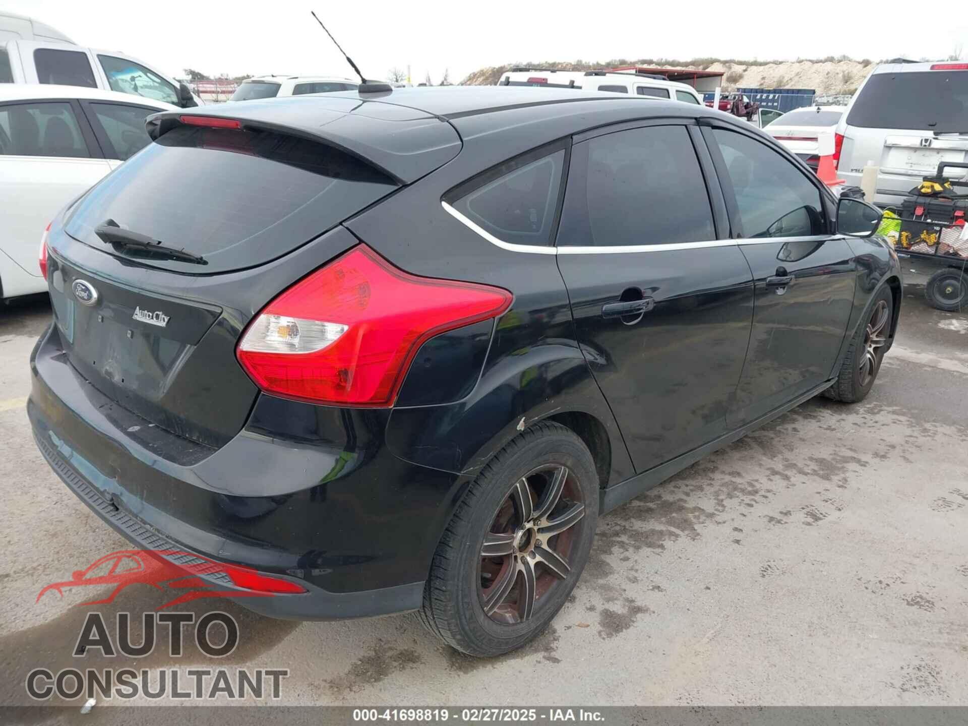 FORD FOCUS 2012 - 1FAHP3M2XCL410146