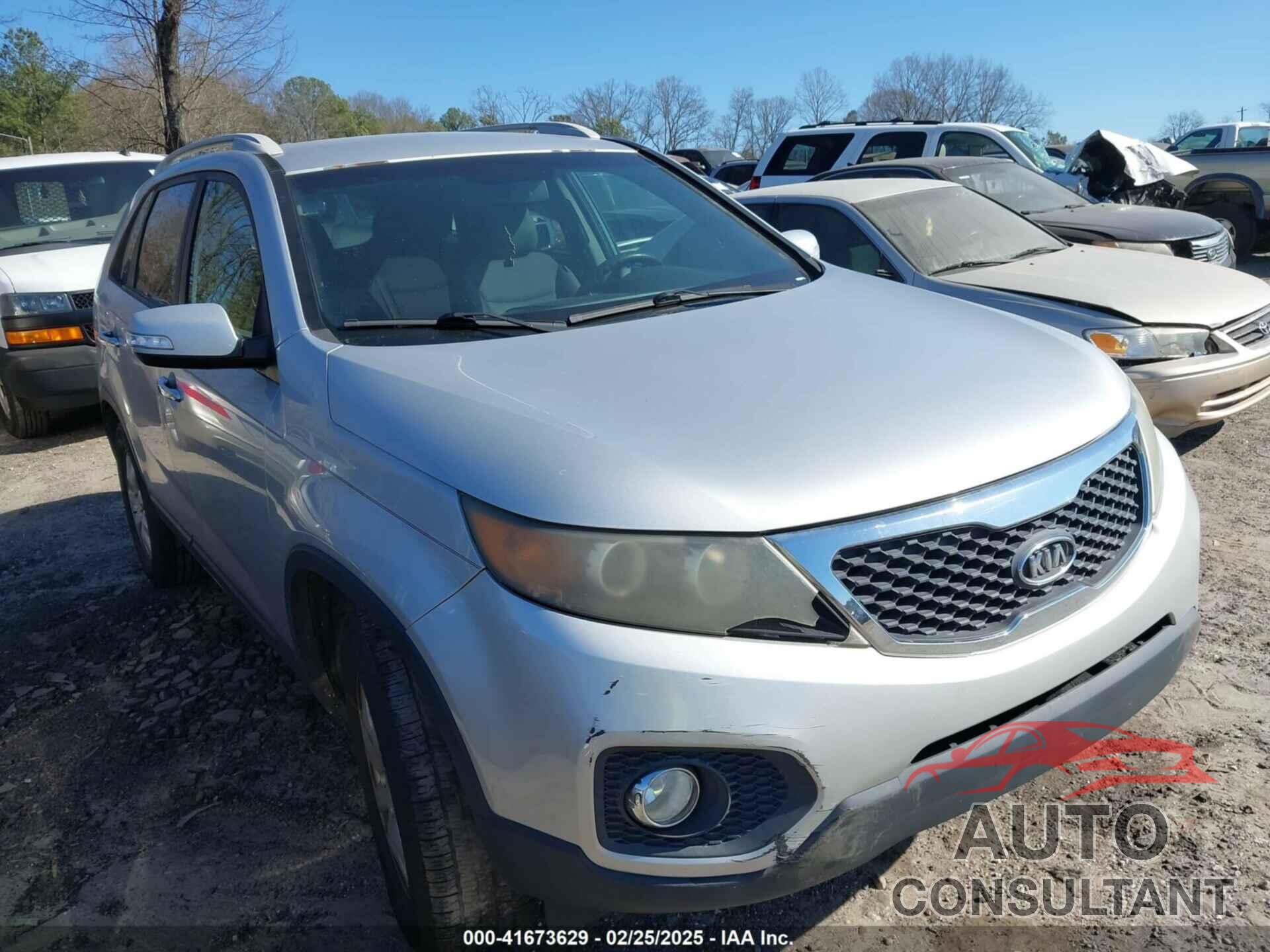 KIA SORENTO 2011 - 5XYKT4A14BG127264