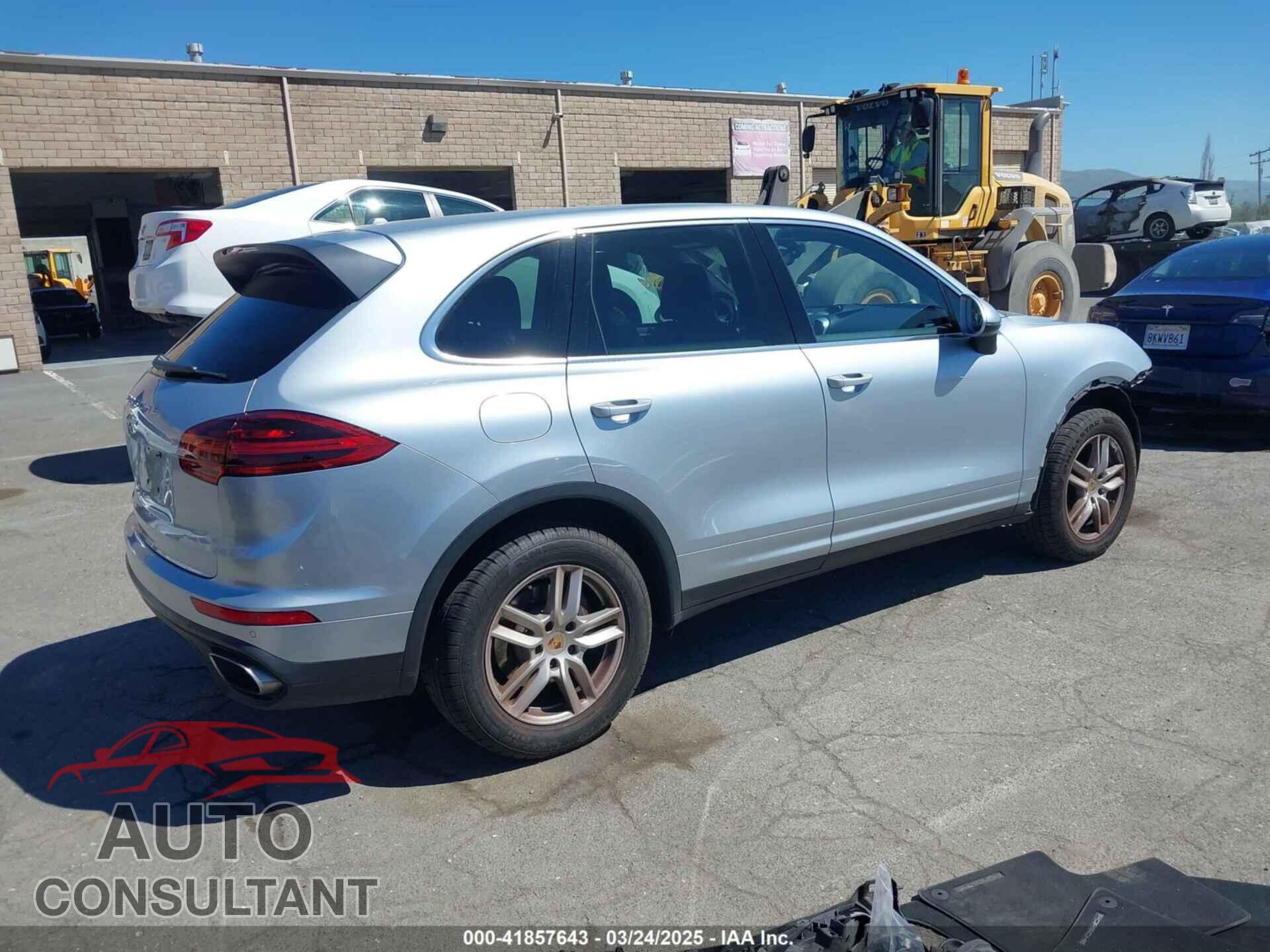 PORSCHE CAYENNE 2016 - WP1AA2A24GKA36266