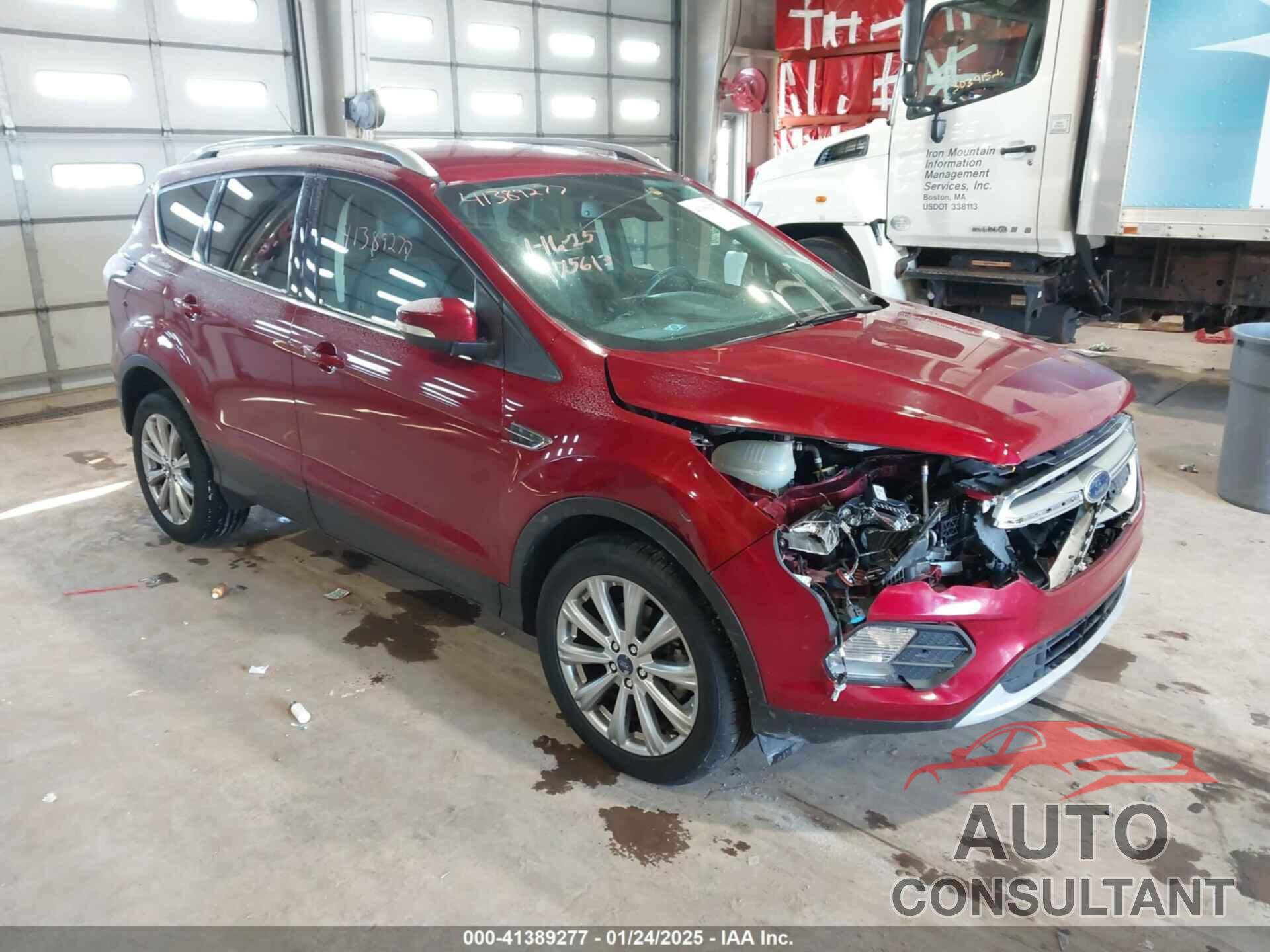 FORD ESCAPE 2017 - 1FMCU0JD7HUA10690