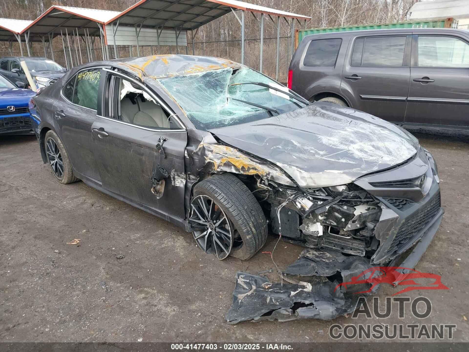 TOYOTA CAMRY 2022 - 4T1G11AK3NU656948