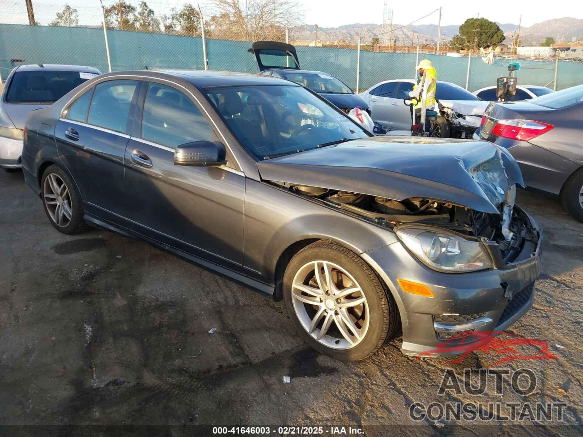 MERCEDES-BENZ C 250 2013 - WDDGF4HB8DA775968