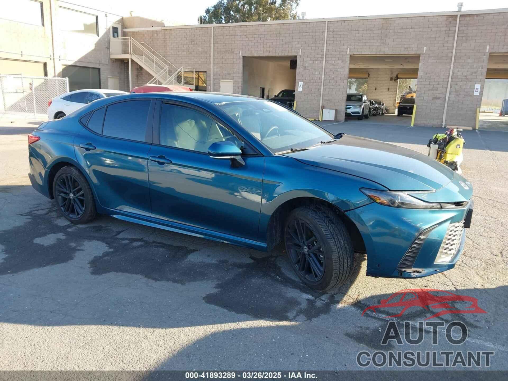 TOYOTA CAMRY 2025 - 4T1DAACK8SU051433