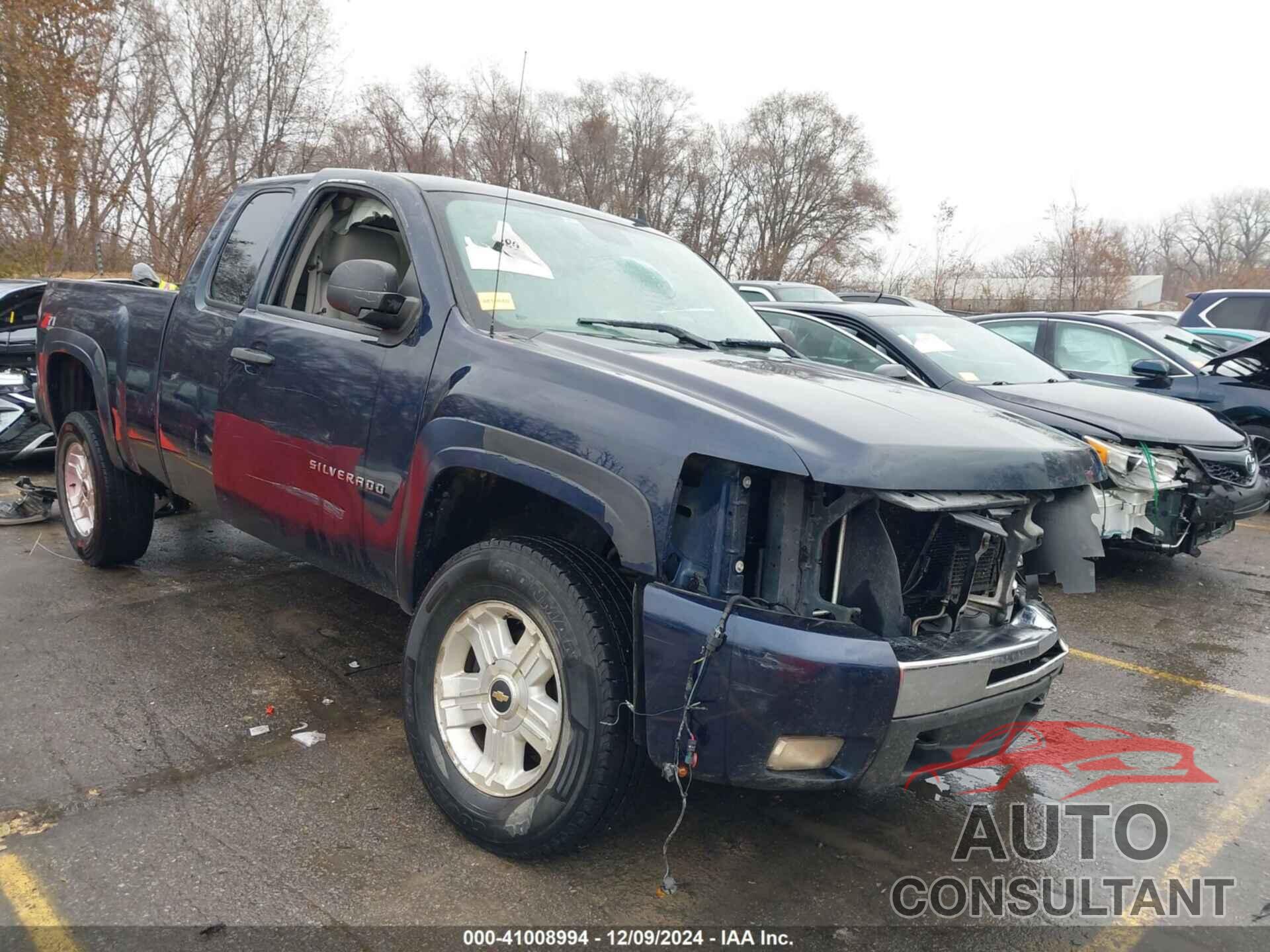 CHEVROLET SILVERADO 1500 2011 - 1GCRKSE30BZ246156