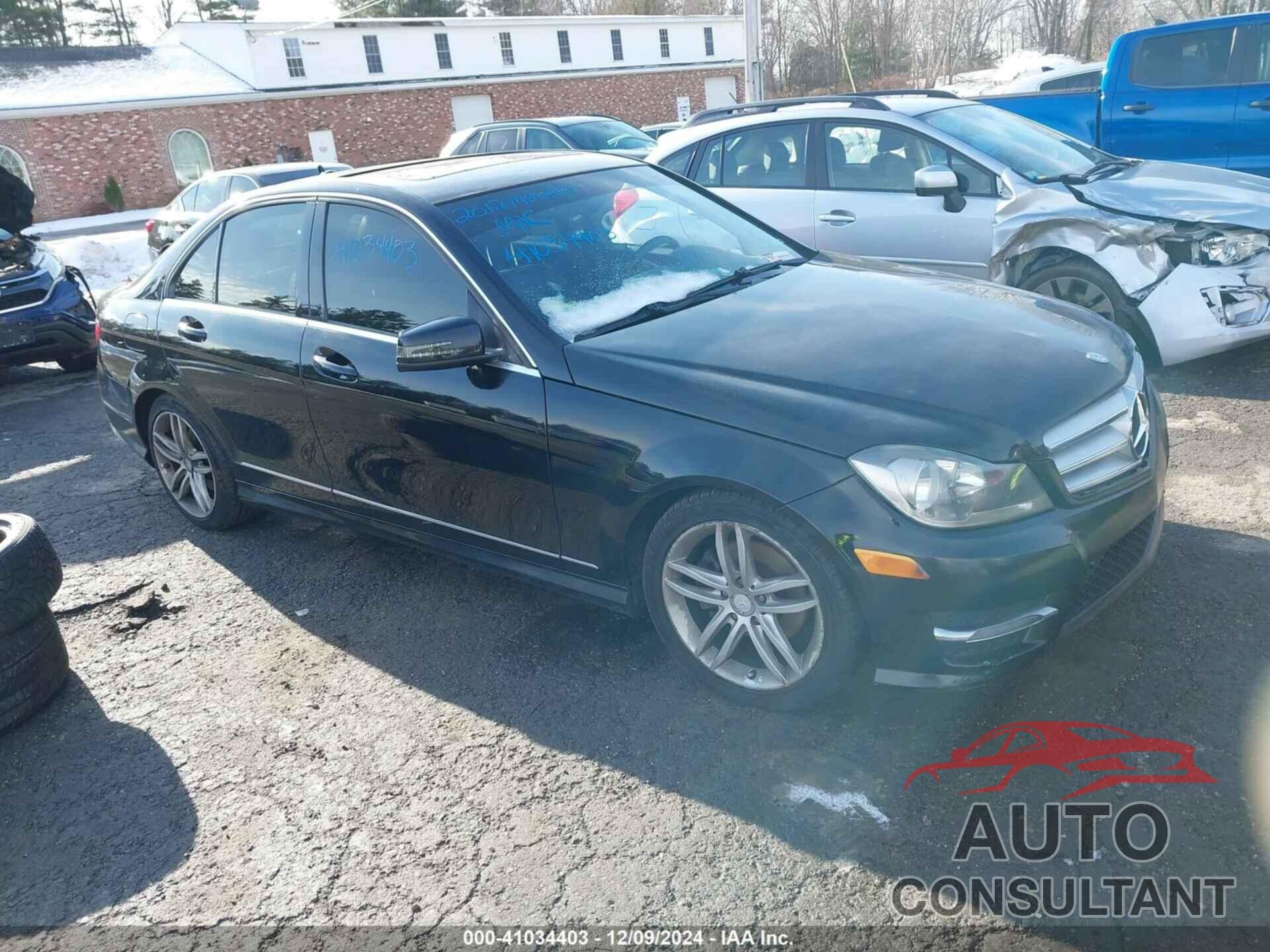 MERCEDES-BENZ C 300 2012 - WDDGF8BB6CR234370