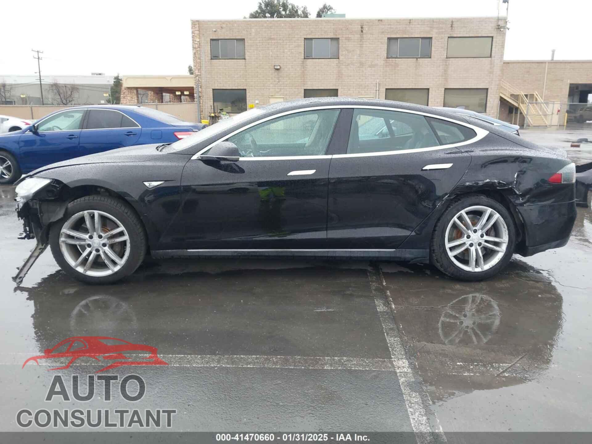 TESLA MODEL S 2013 - 5YJSA1CN0DFP20053