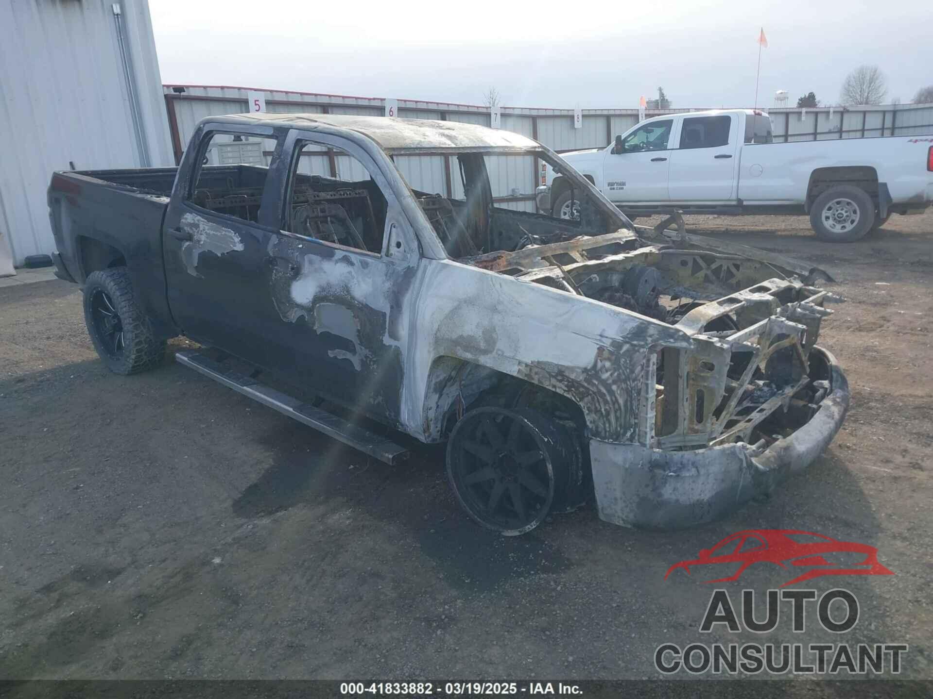 CHEVROLET SILVERADO 1500 2018 - 3GCUKPEH5JG244985