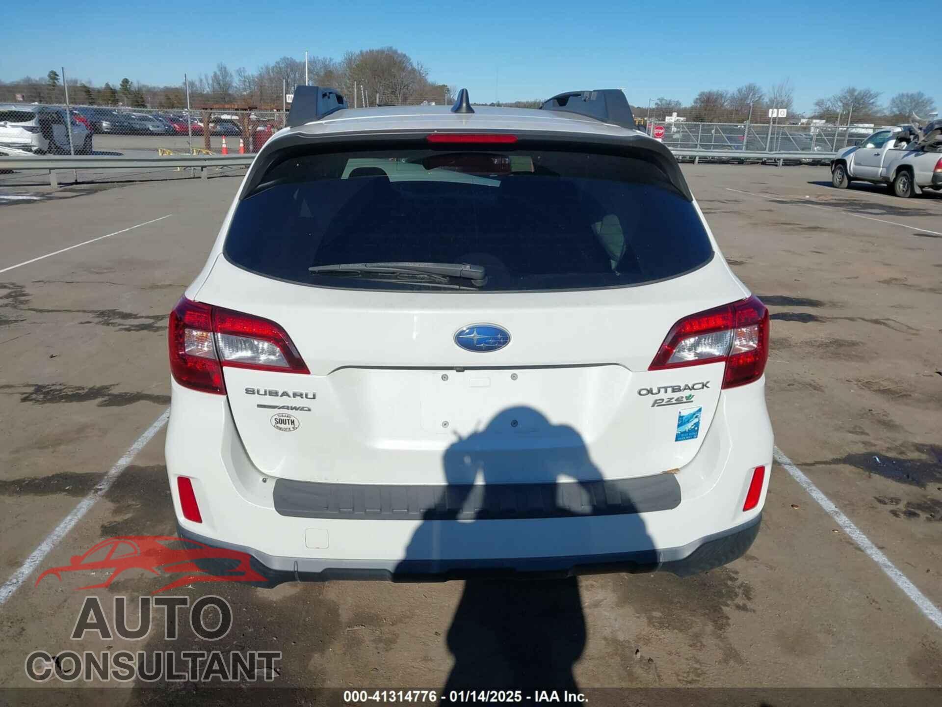 SUBARU OUTBACK 2017 - 4S4BSAHC8H3223996