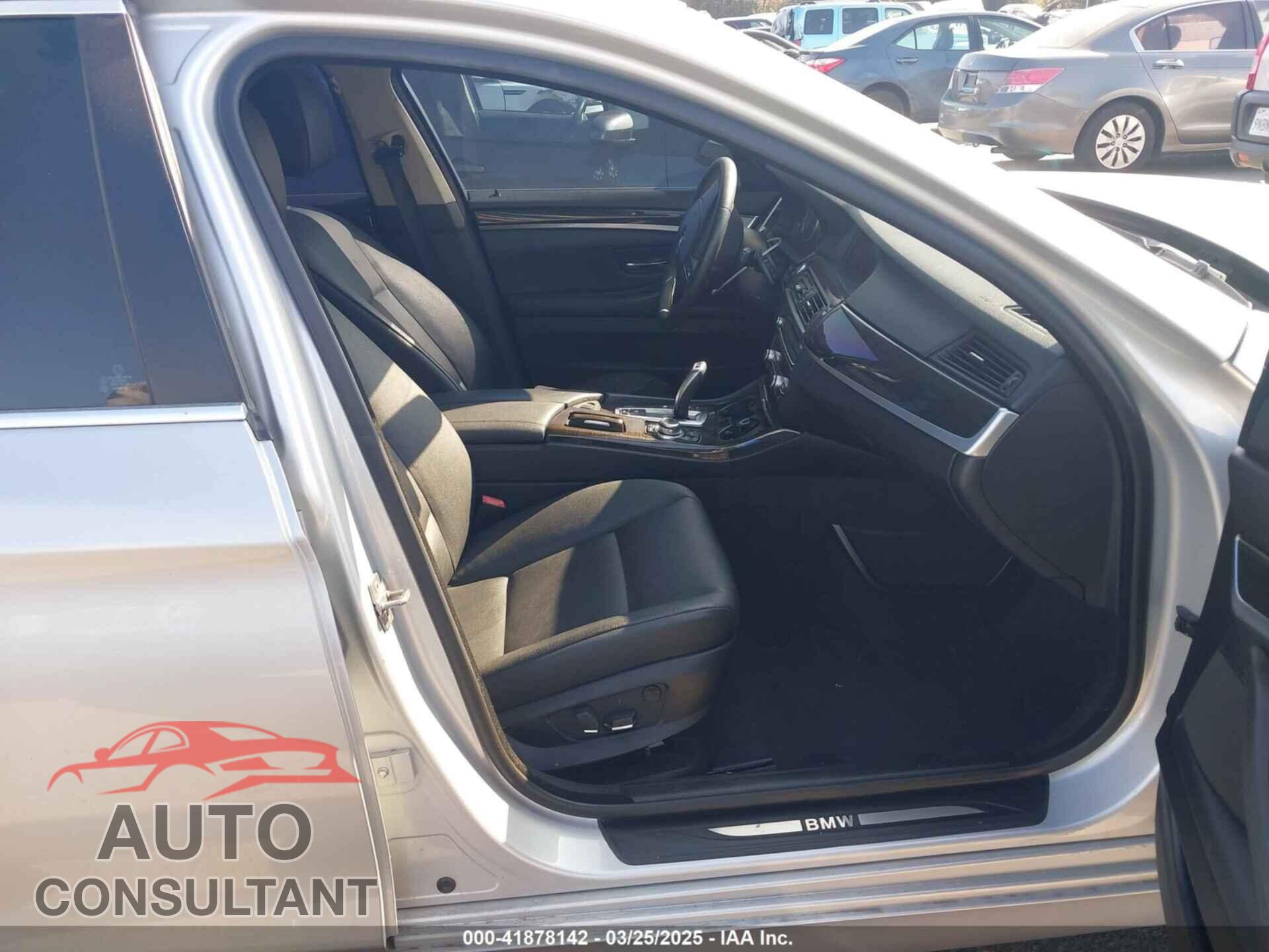 BMW 528I 2012 - WBAXG5C59CDX04528