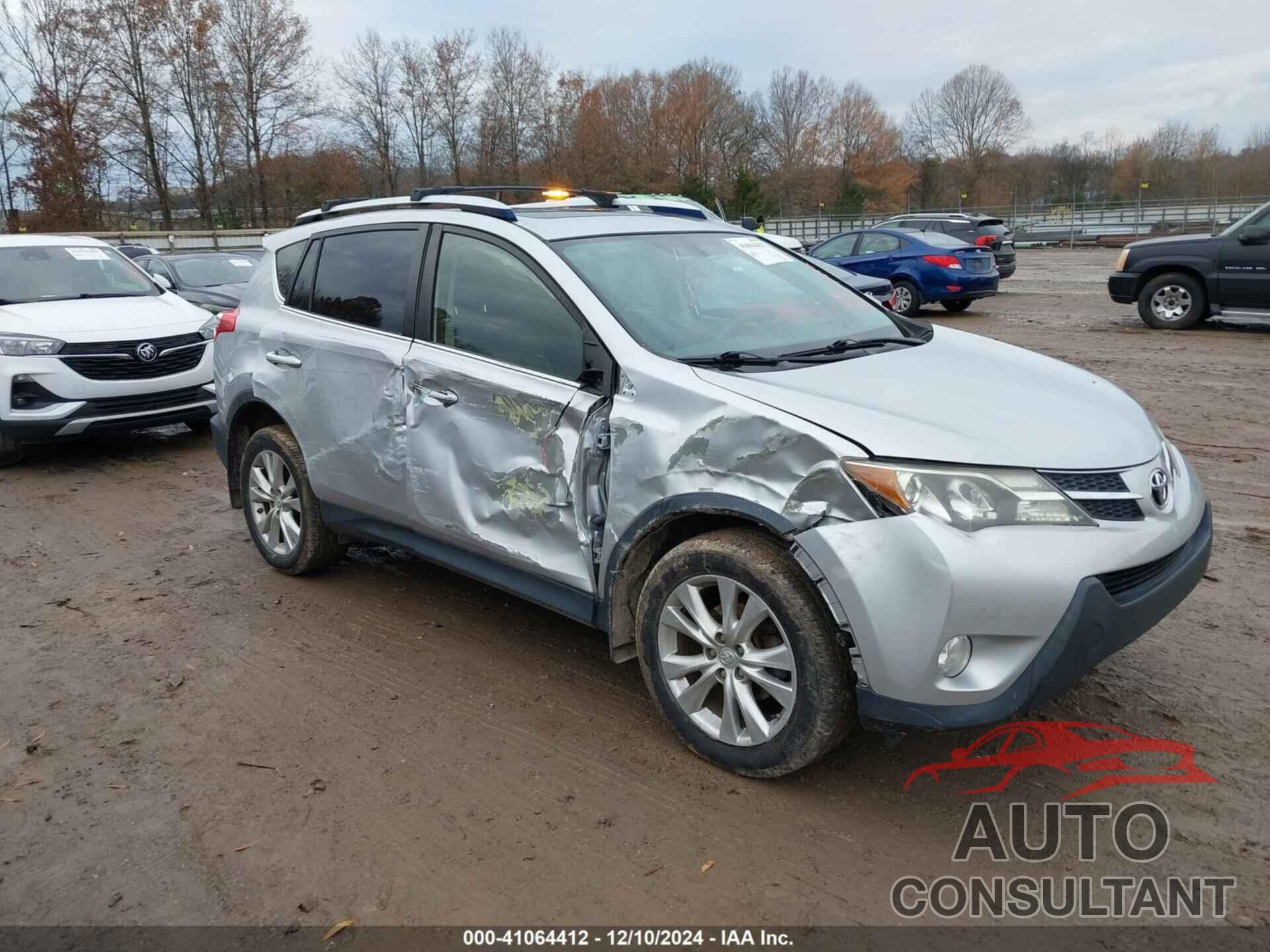 TOYOTA RAV4 2015 - JTMDFREV9FD155415