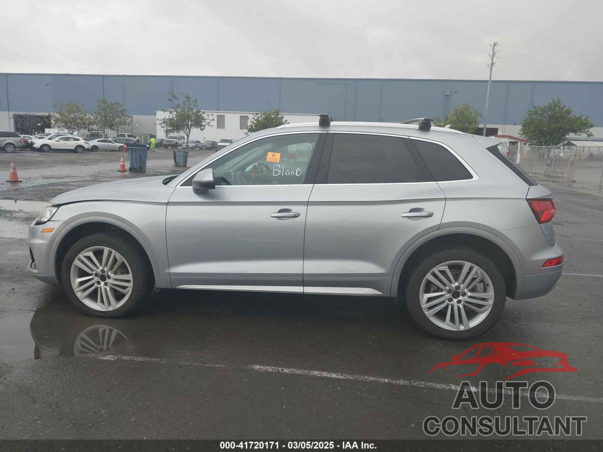 AUDI Q5 2018 - WA1BNAFY3J2044961