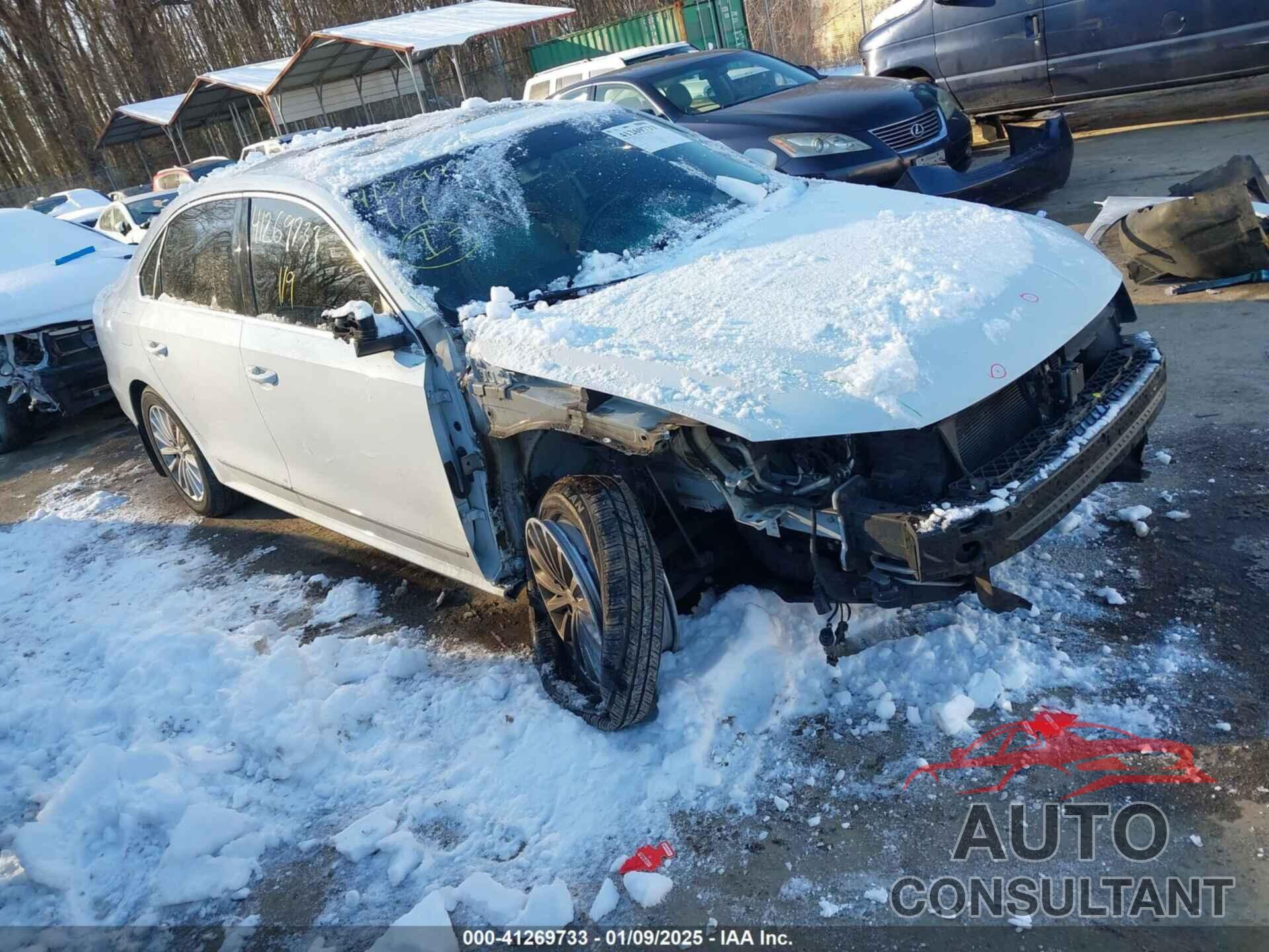 VOLKSWAGEN PASSAT 2017 - 1VWBT7A3XHC003822