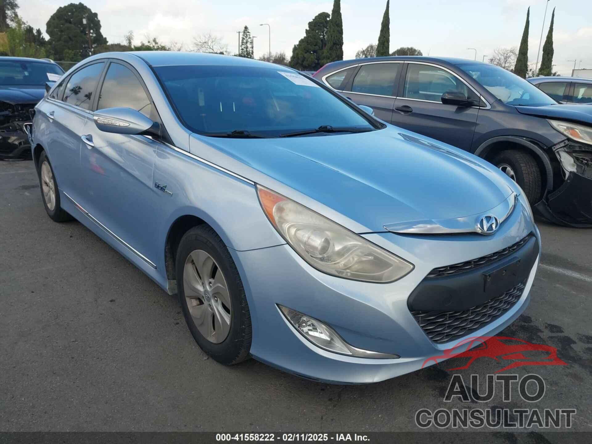 HYUNDAI SONATA HYBRID 2013 - KMHEC4A41DA072388