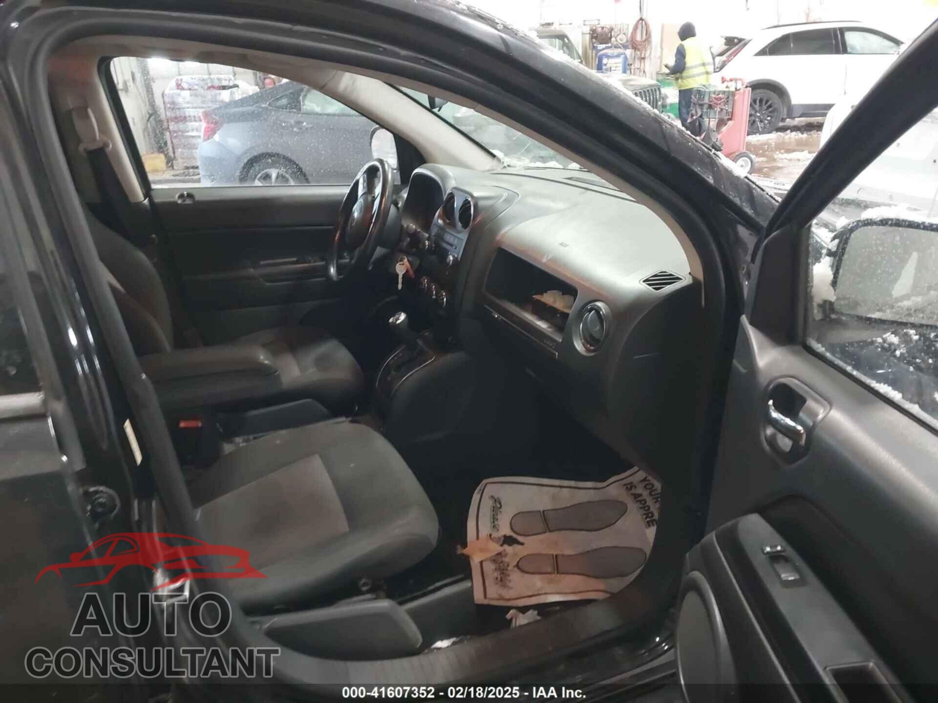 JEEP COMPASS 2011 - 1J4NF1FB1BD179397