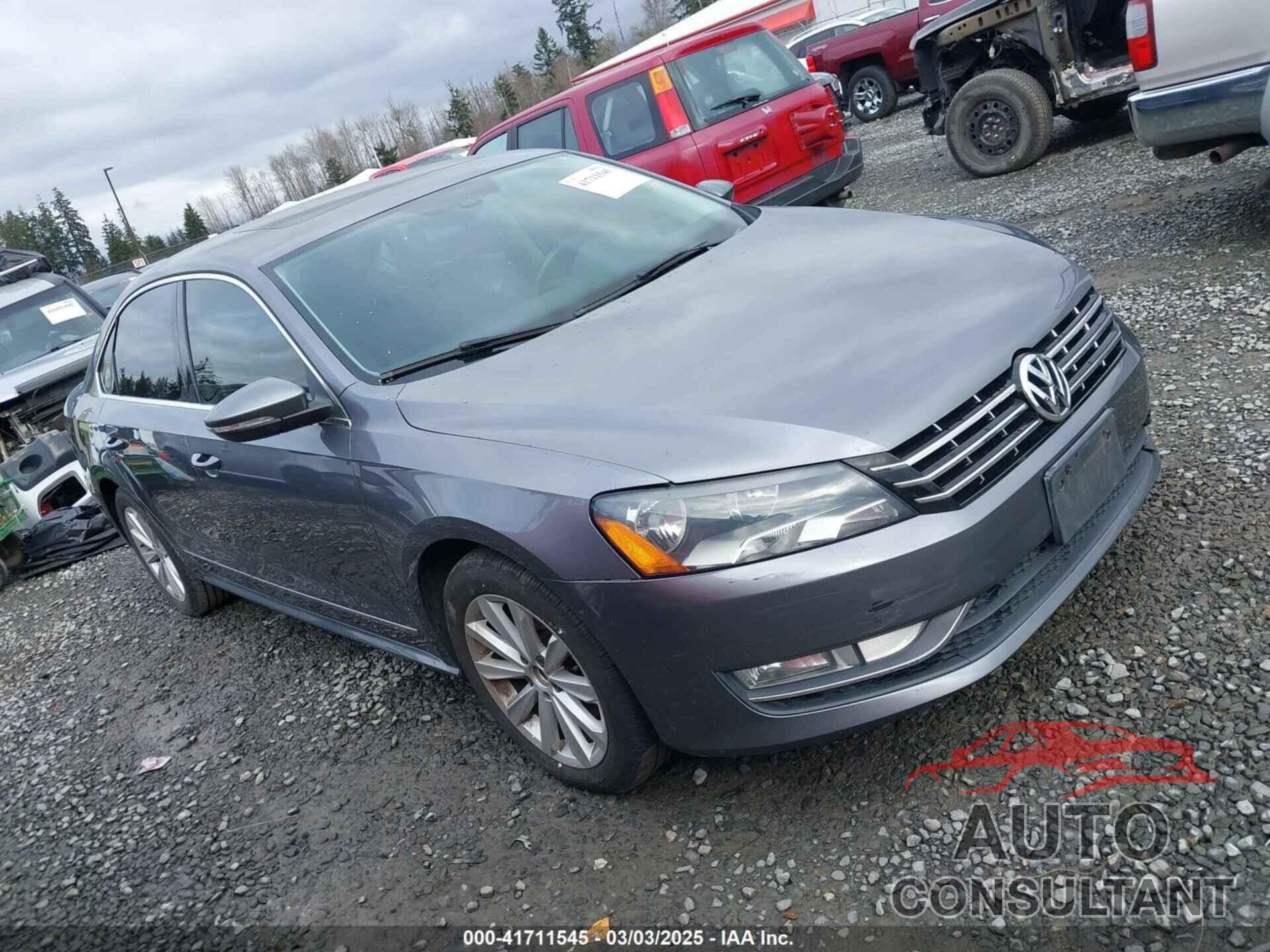 VOLKSWAGEN PASSAT 2012 - 1VWCP7A33CC081344
