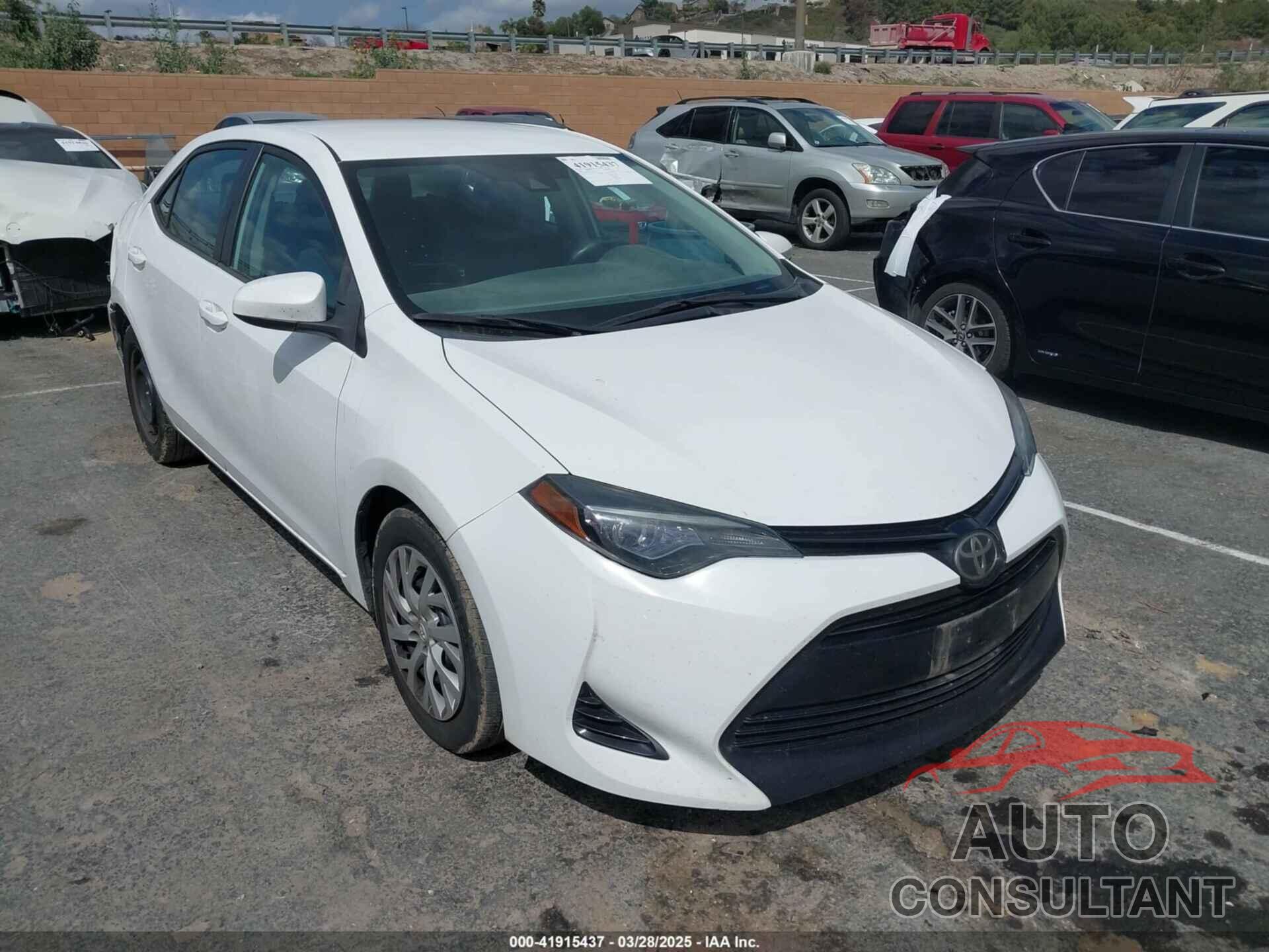TOYOTA COROLLA 2018 - 5YFBURHE7JP754716